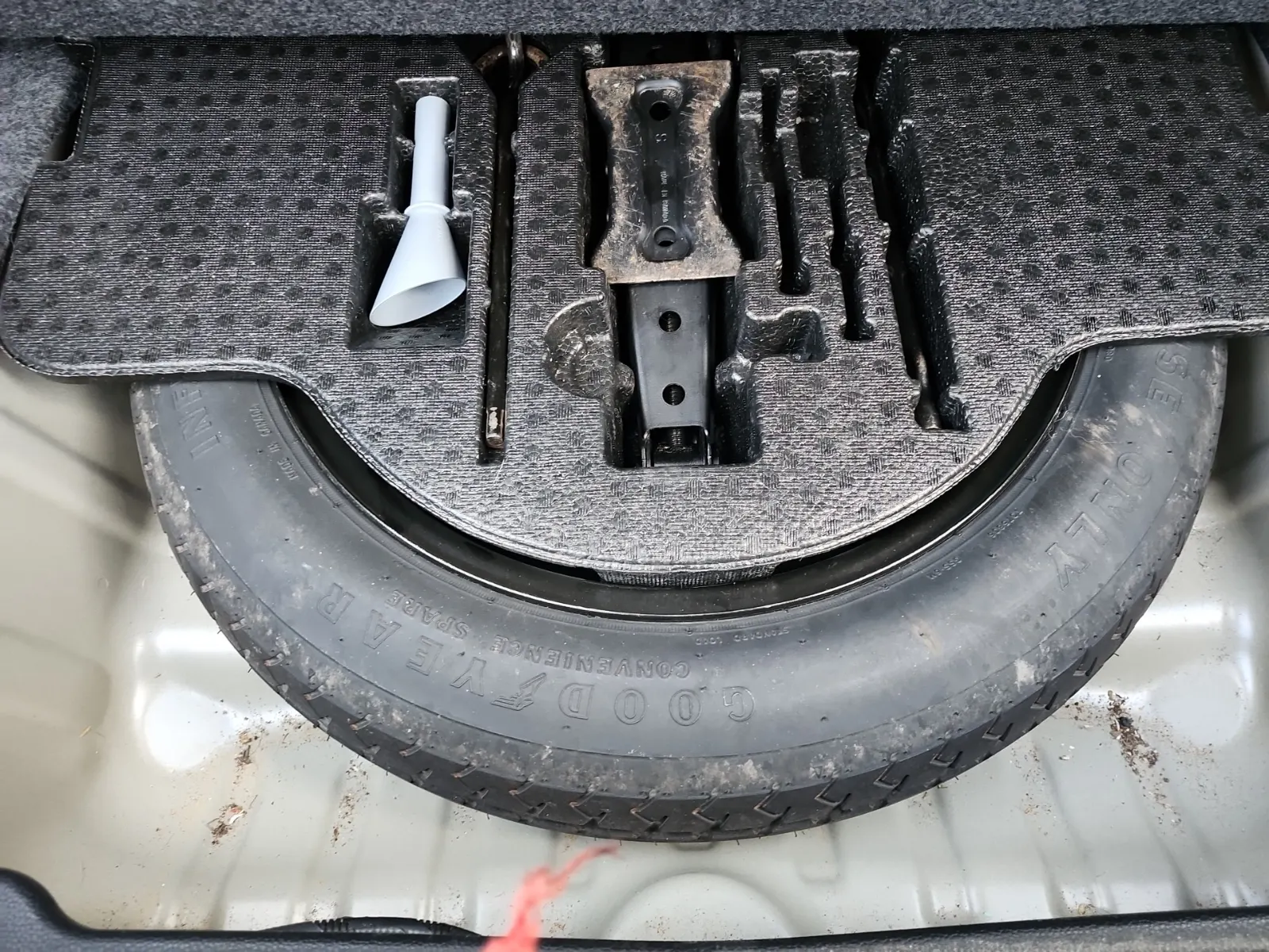Spare Tire & Wheel Photo