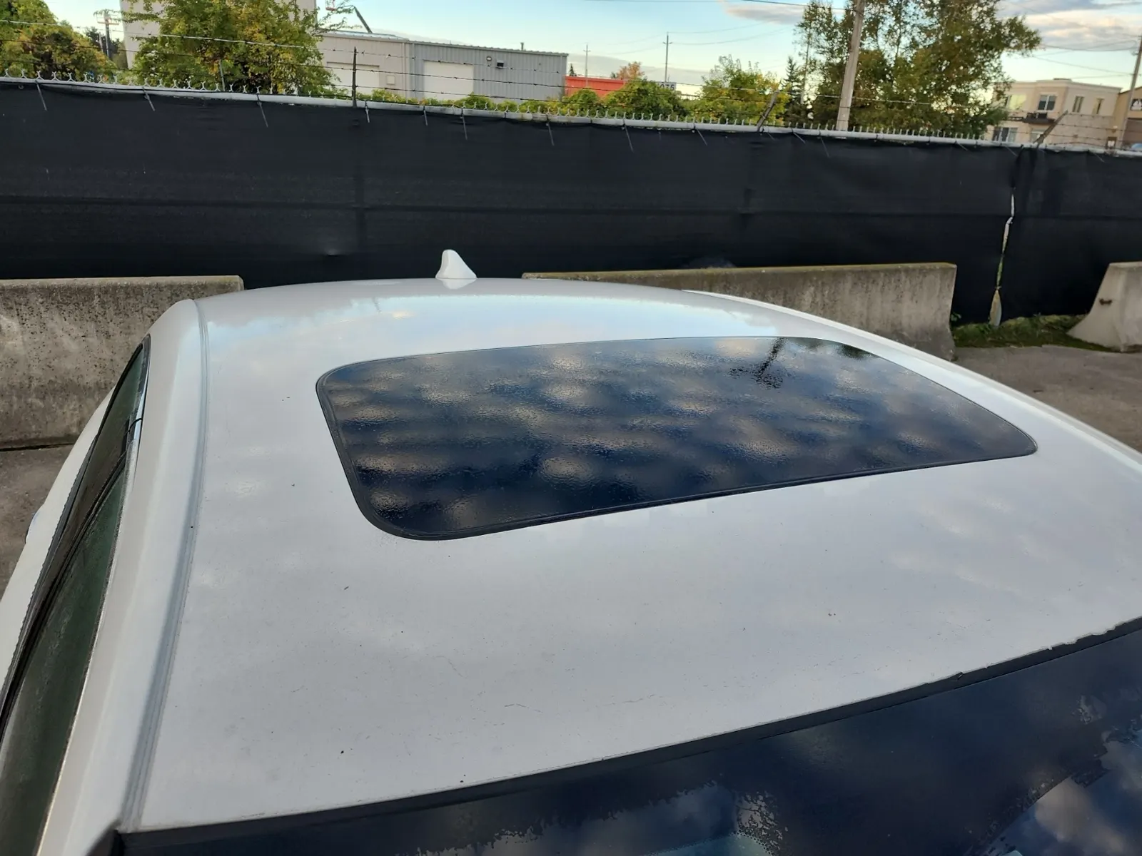 Exterior Roof Photo