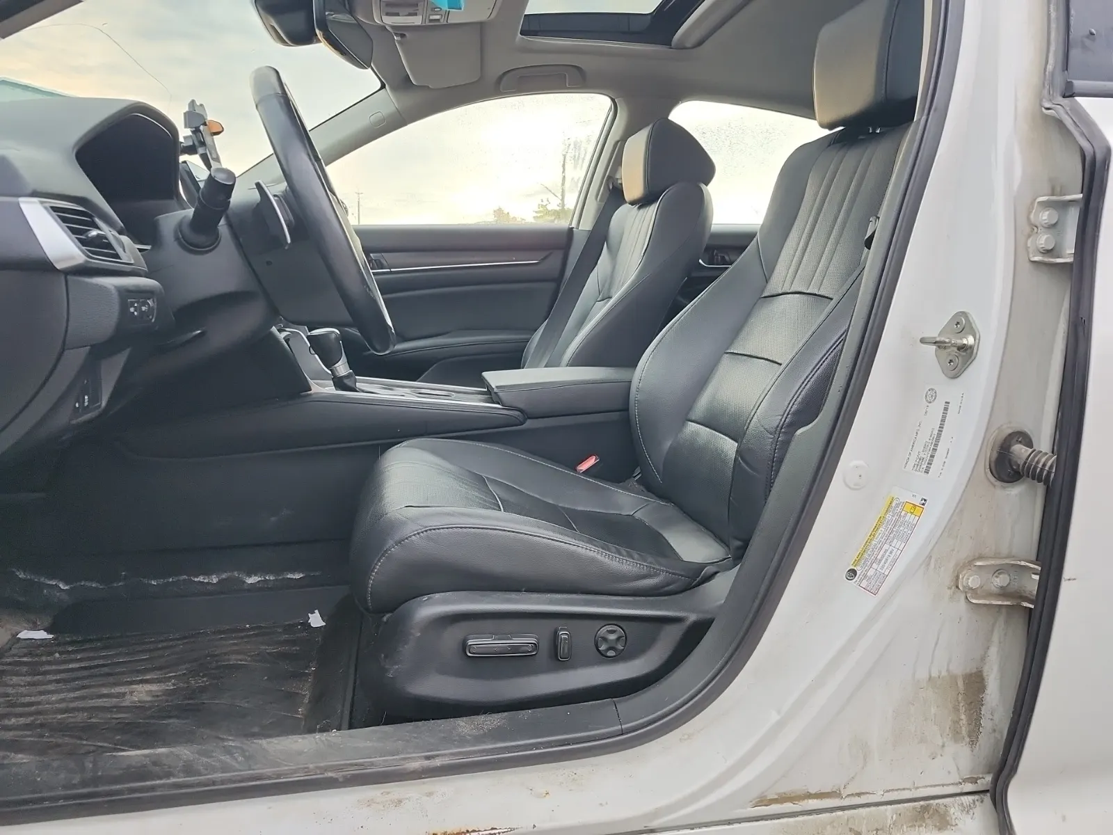 Front Interior Photo