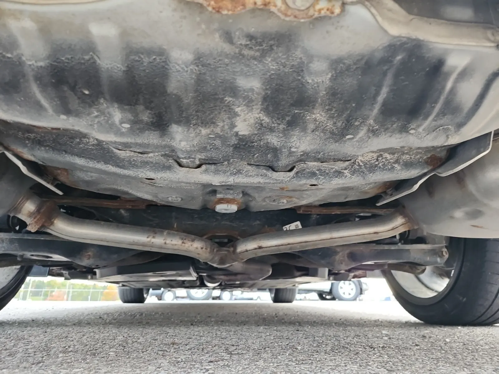 Undercarriage - Rear Photo