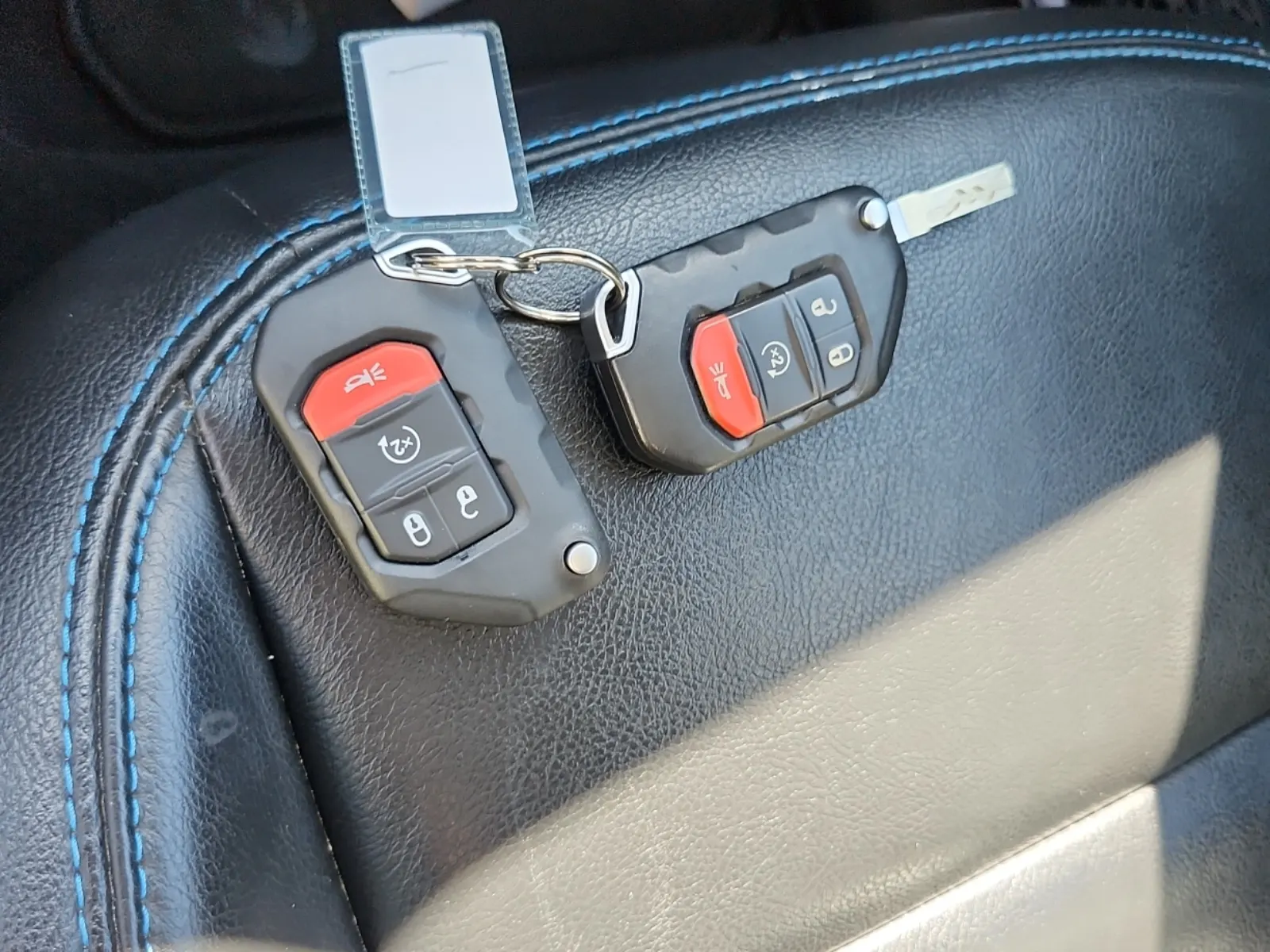 Keys/Fobs/Manual Photo