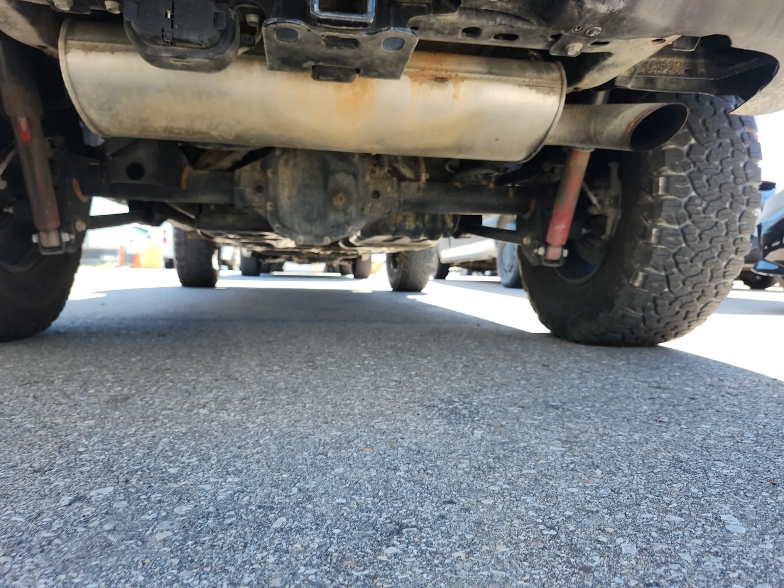 Undercarriage - Rear Photo