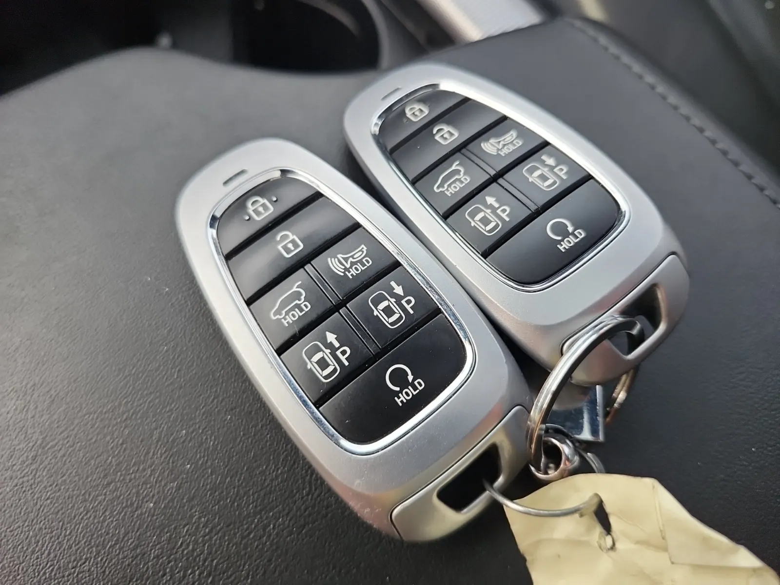 Keys/Fobs/Manual Photo