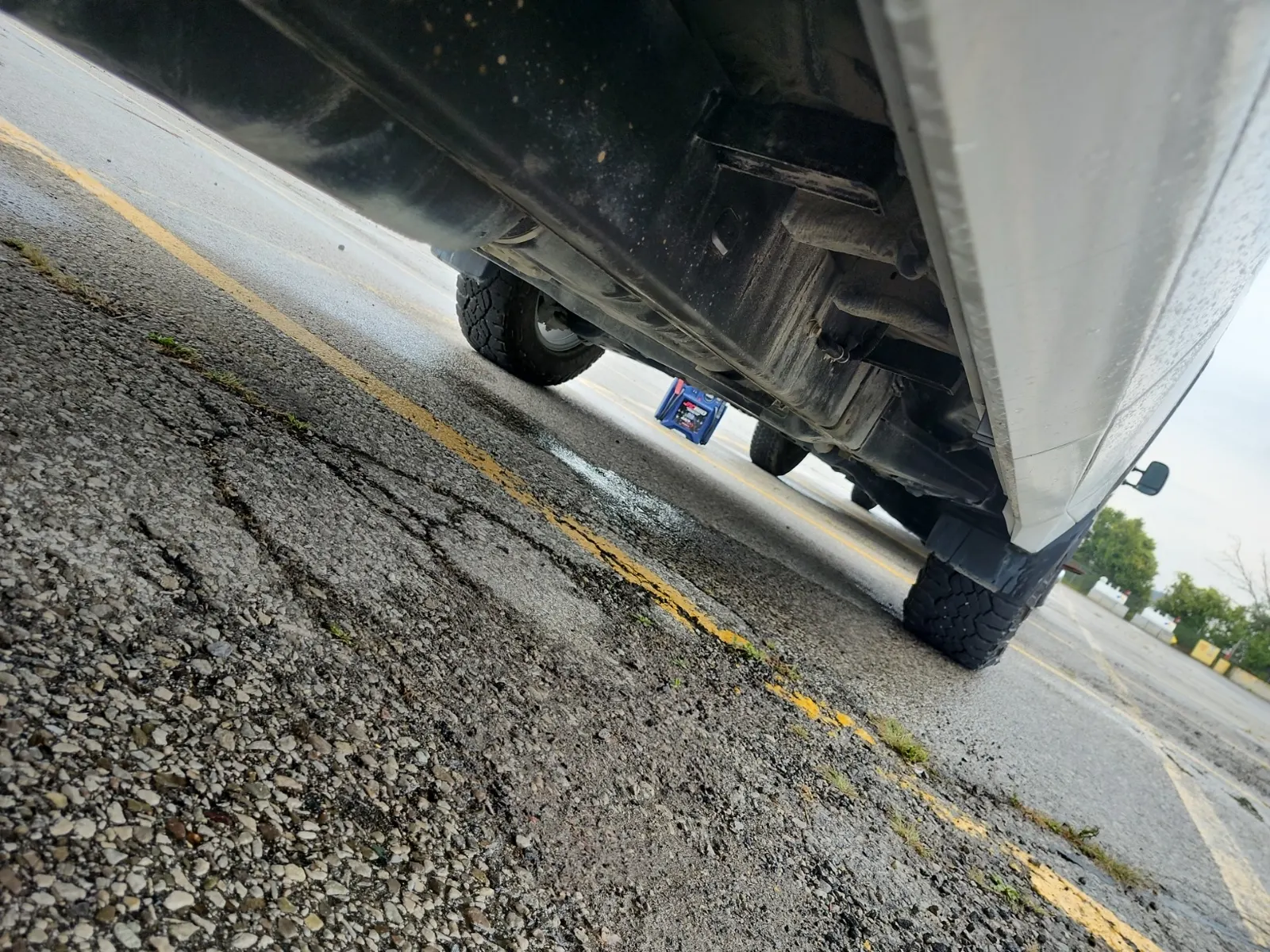Undercarriage - Passenger Photo