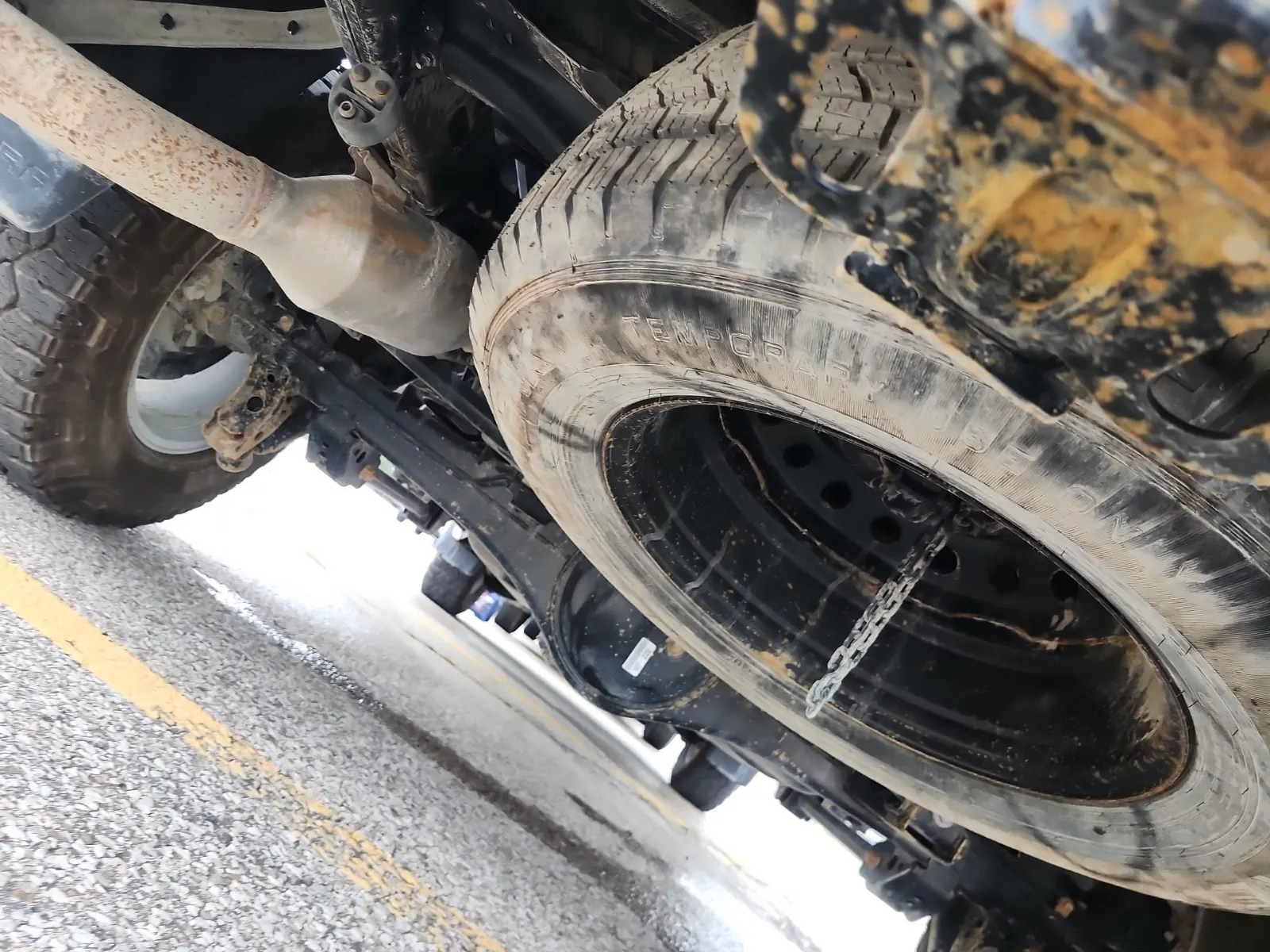 Undercarriage - Rear Photo