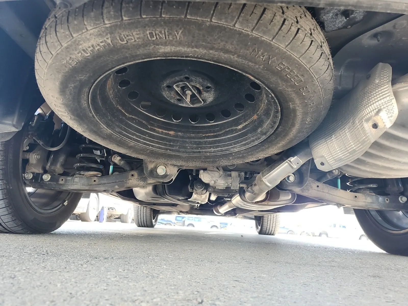 Undercarriage - Rear Photo