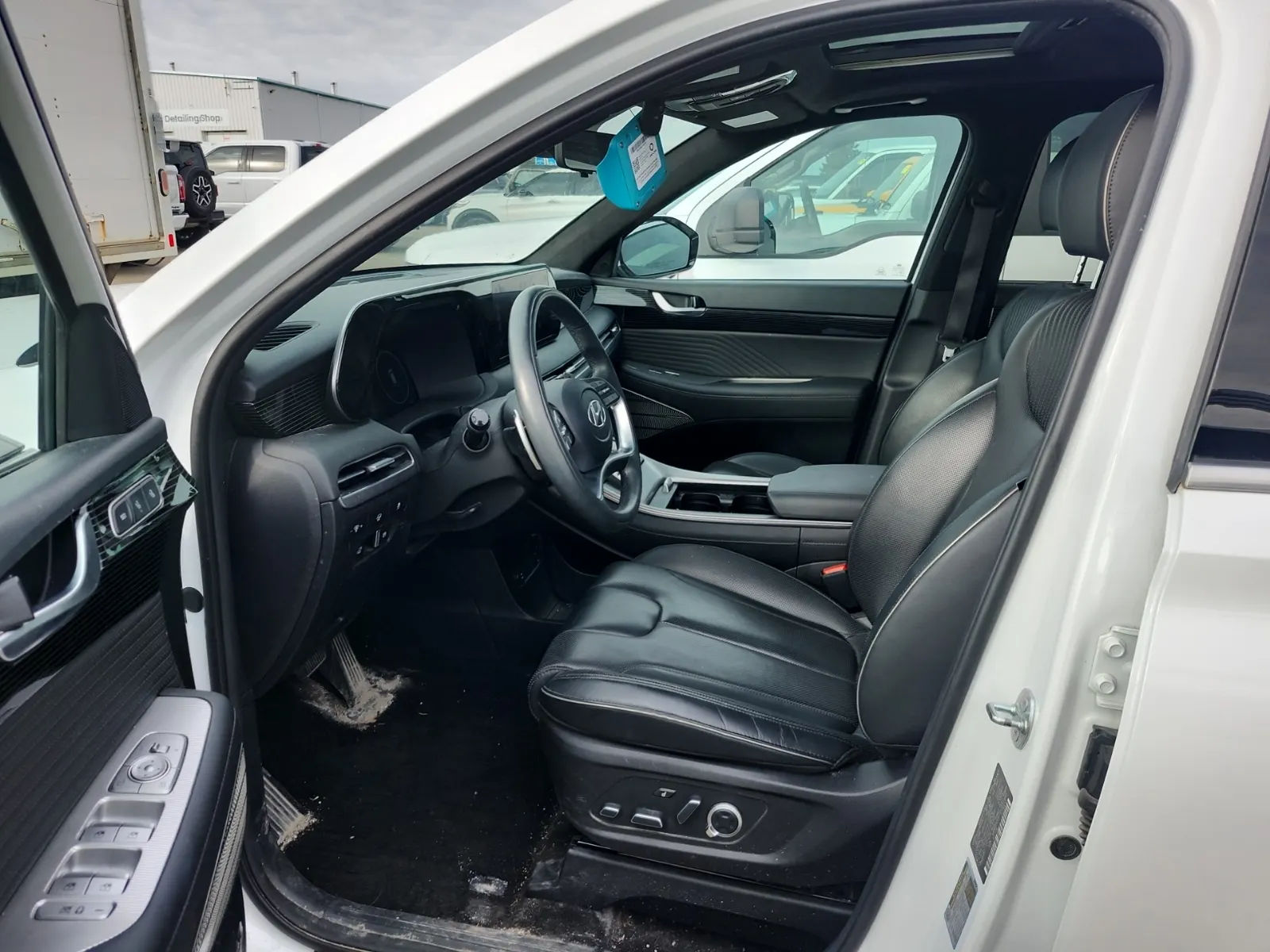 Front Interior Photo