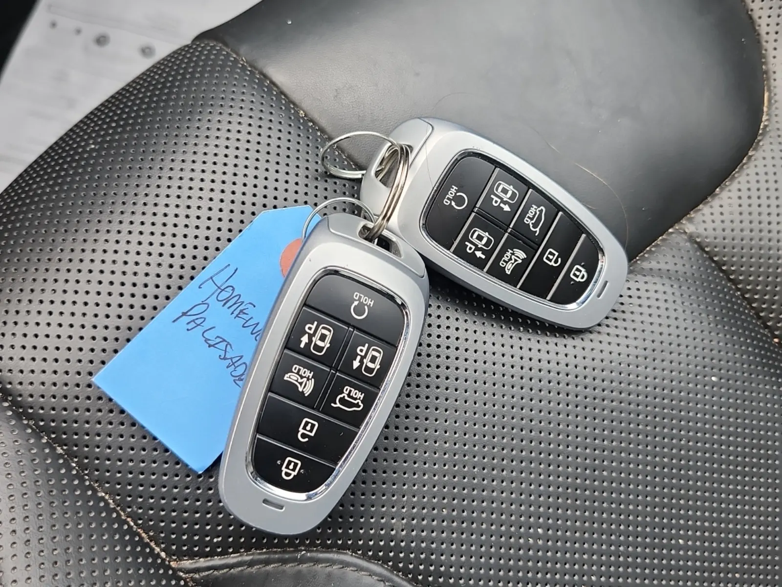 Keys/Fobs/Manual Photo