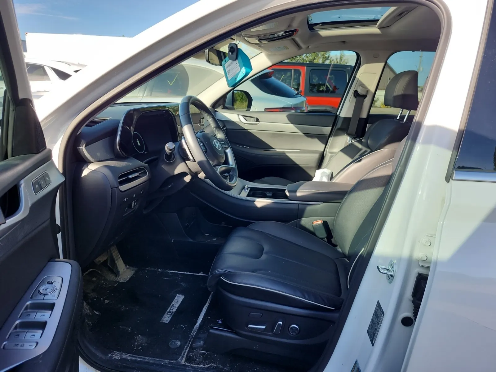 Front Interior Photo