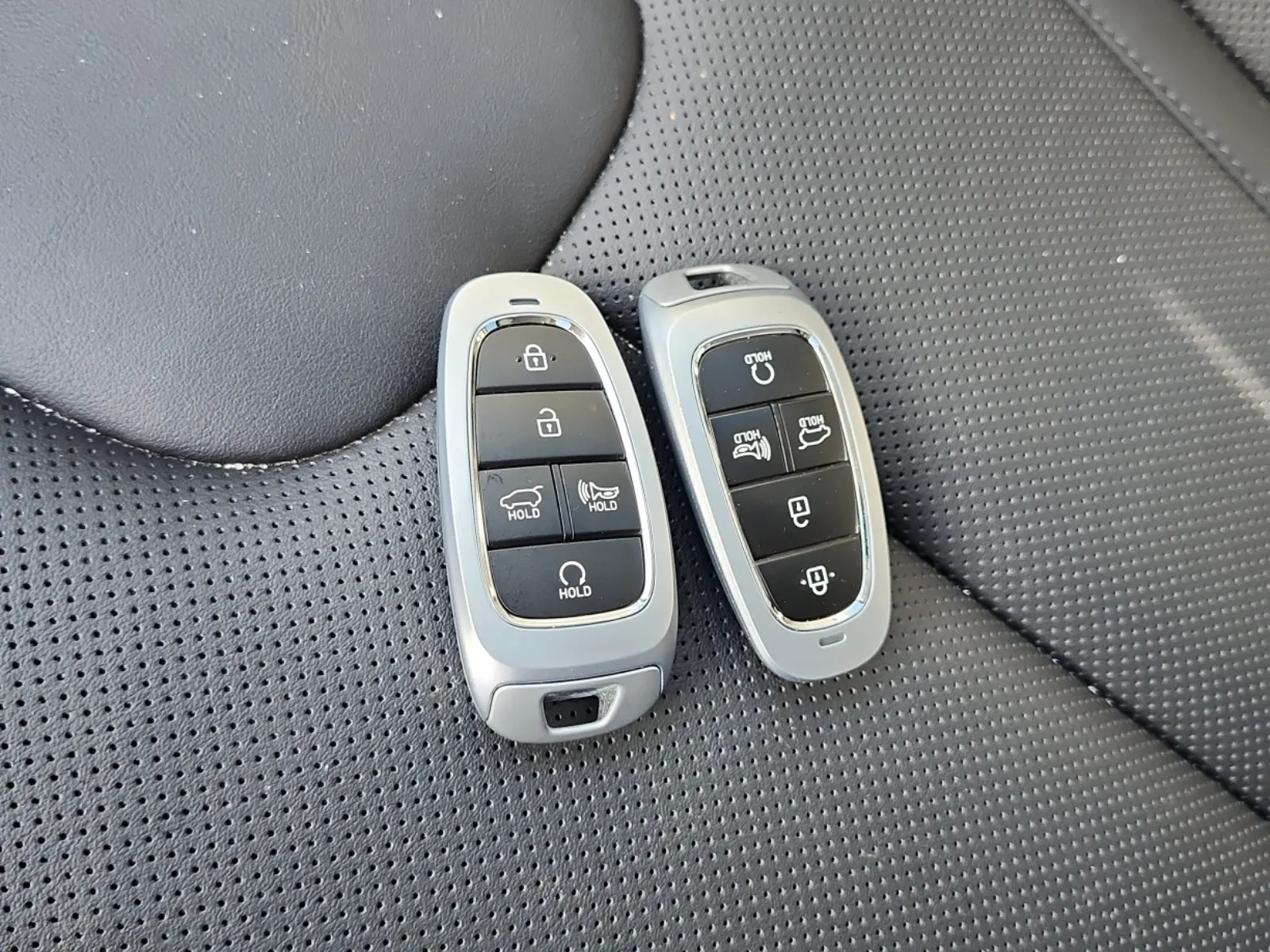 Keys/Fobs/Manual Photo