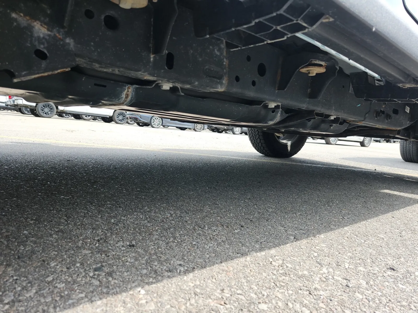 Undercarriage - Passenger Photo