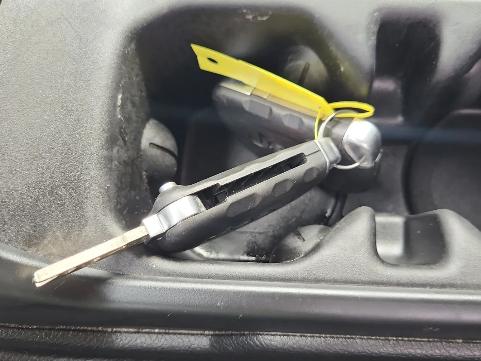 Keys/Fobs/Manual Photo