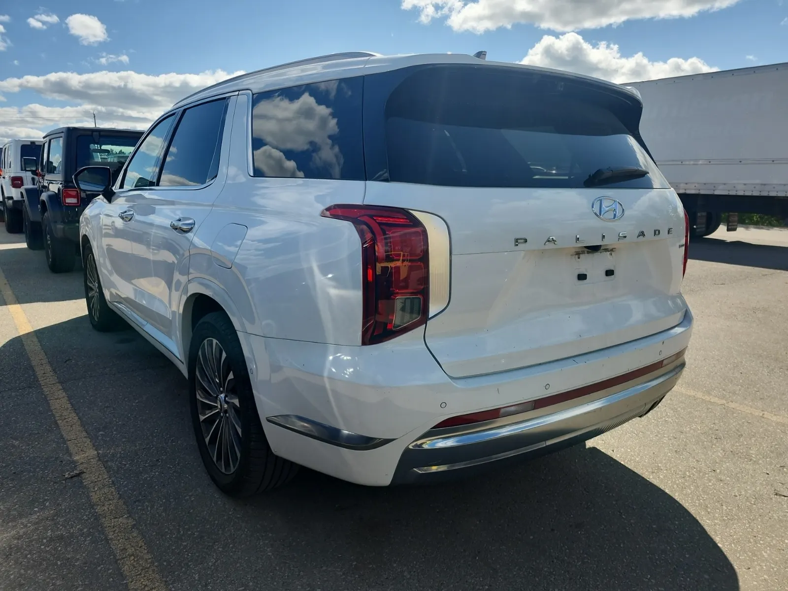 Driver Rear 3/4 Photo