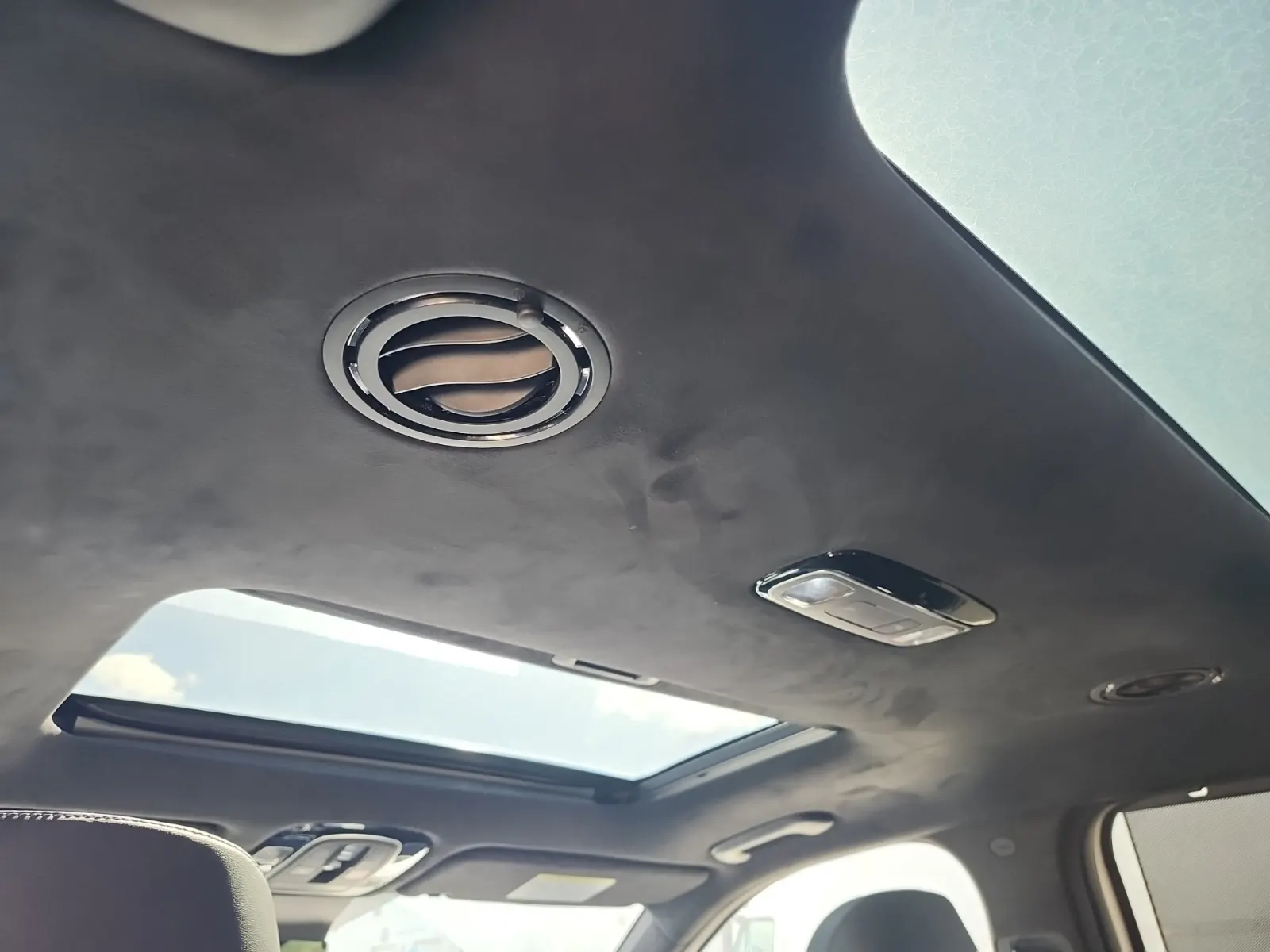 Interior Roof Photo