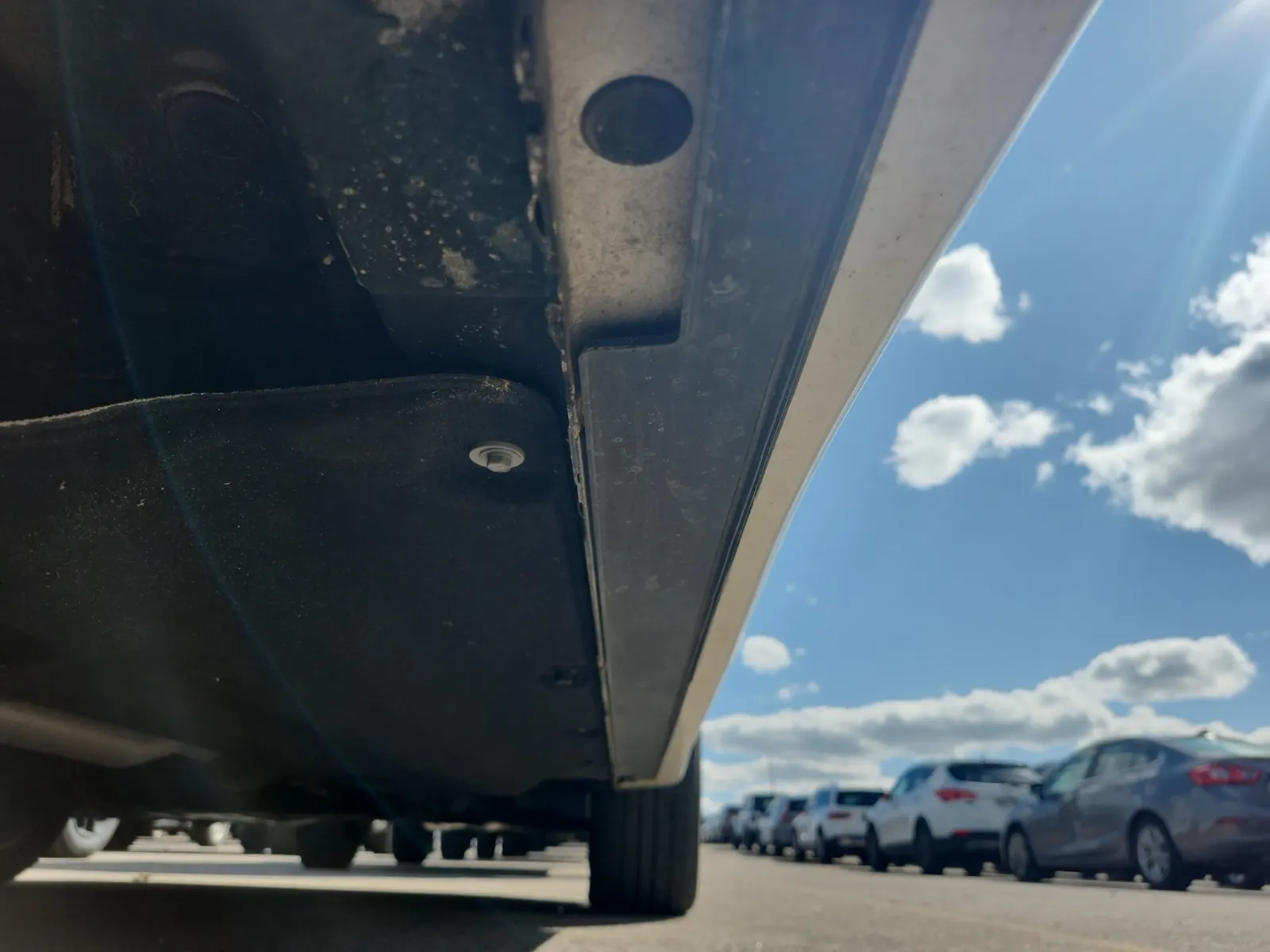 Undercarriage - Passenger Photo