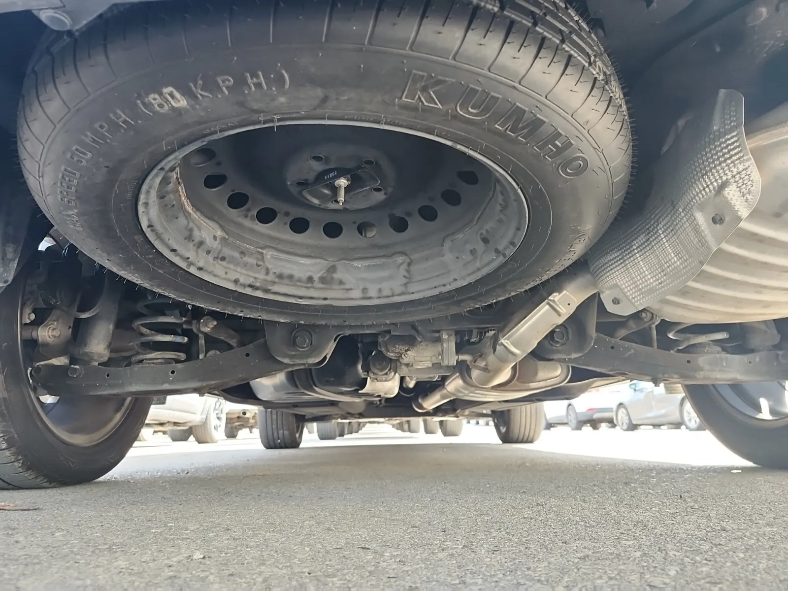 Undercarriage - Rear Photo