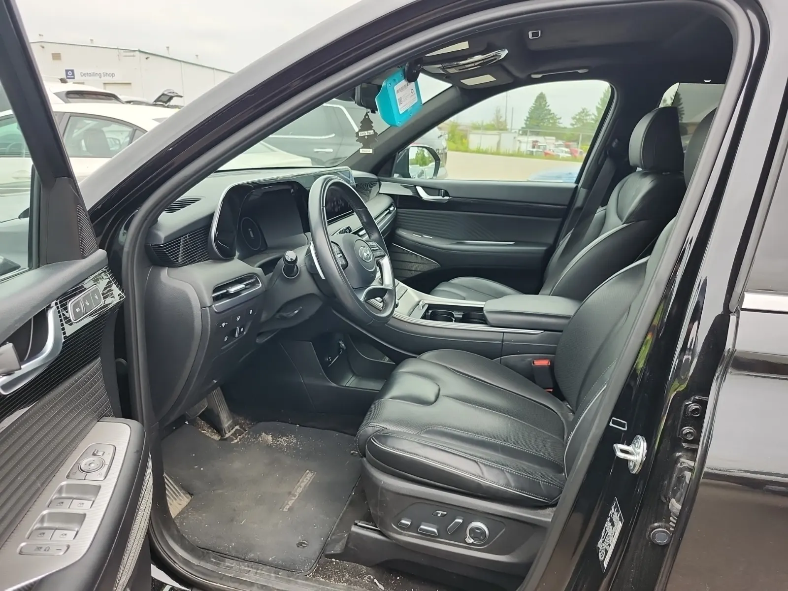Front Interior Photo