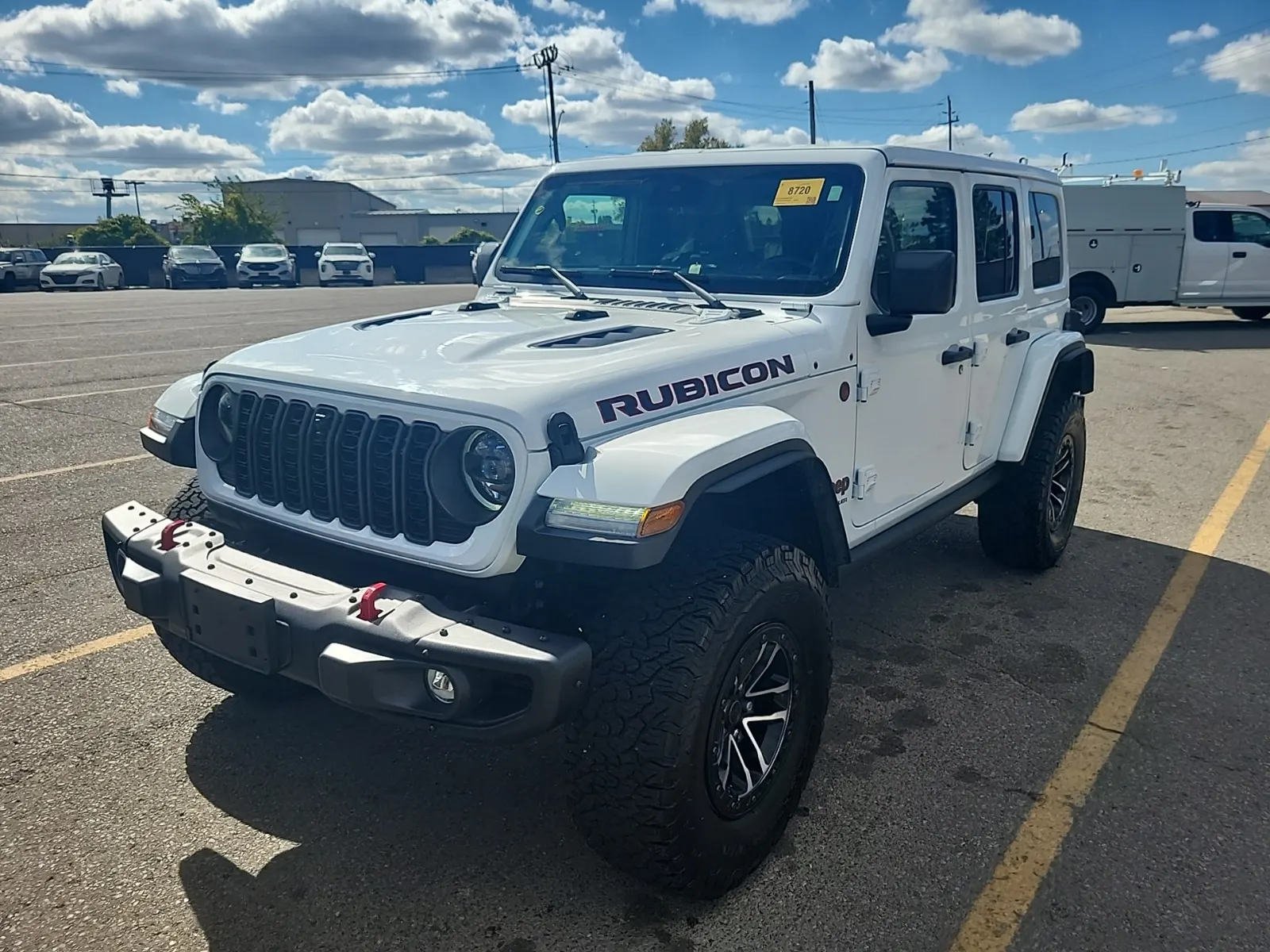 Front driver 3/4 photo