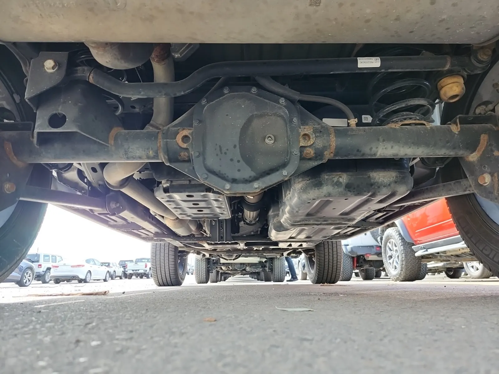 Undercarriage - Rear Photo