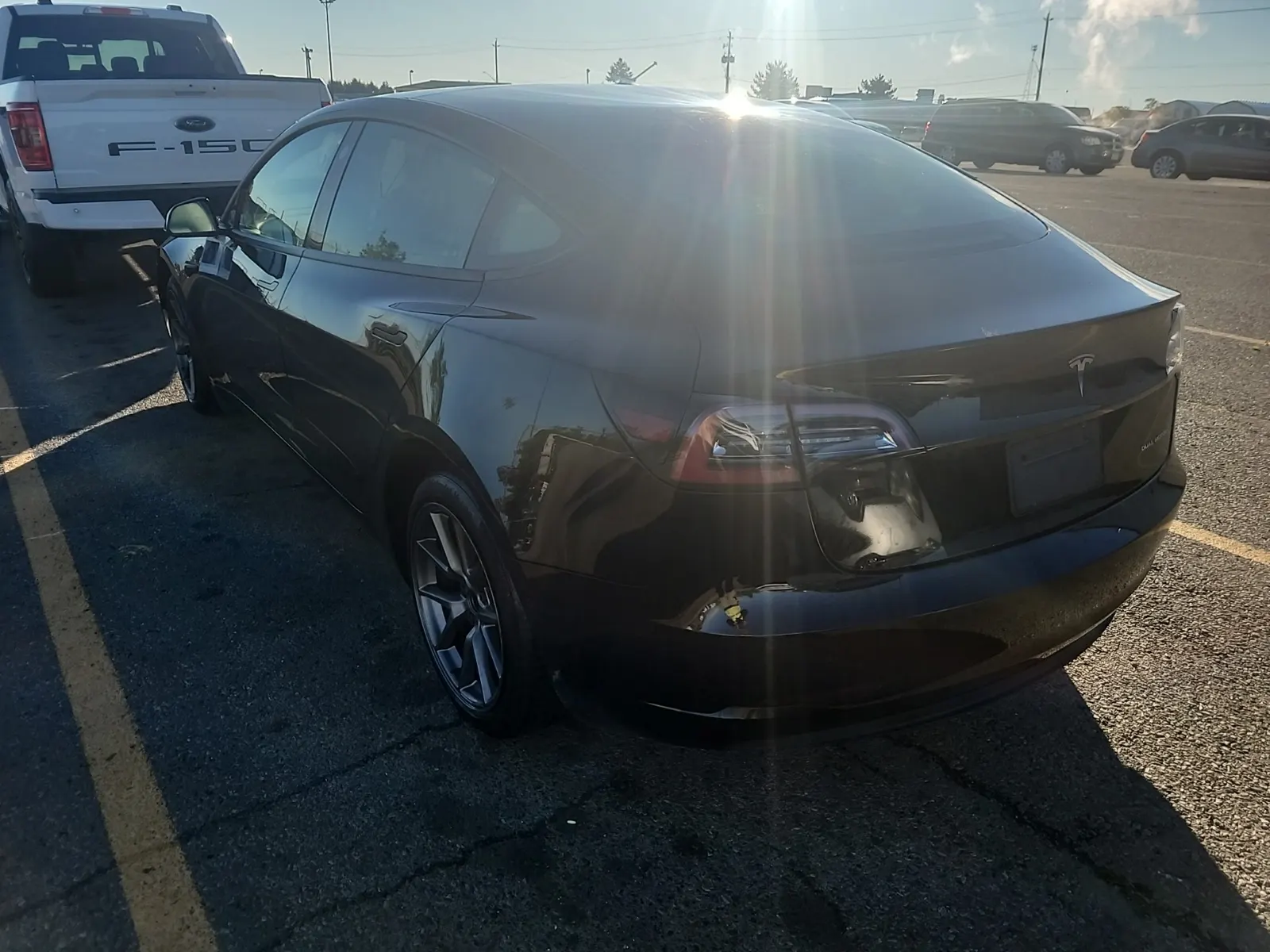 Driver Rear 3/4 Photo