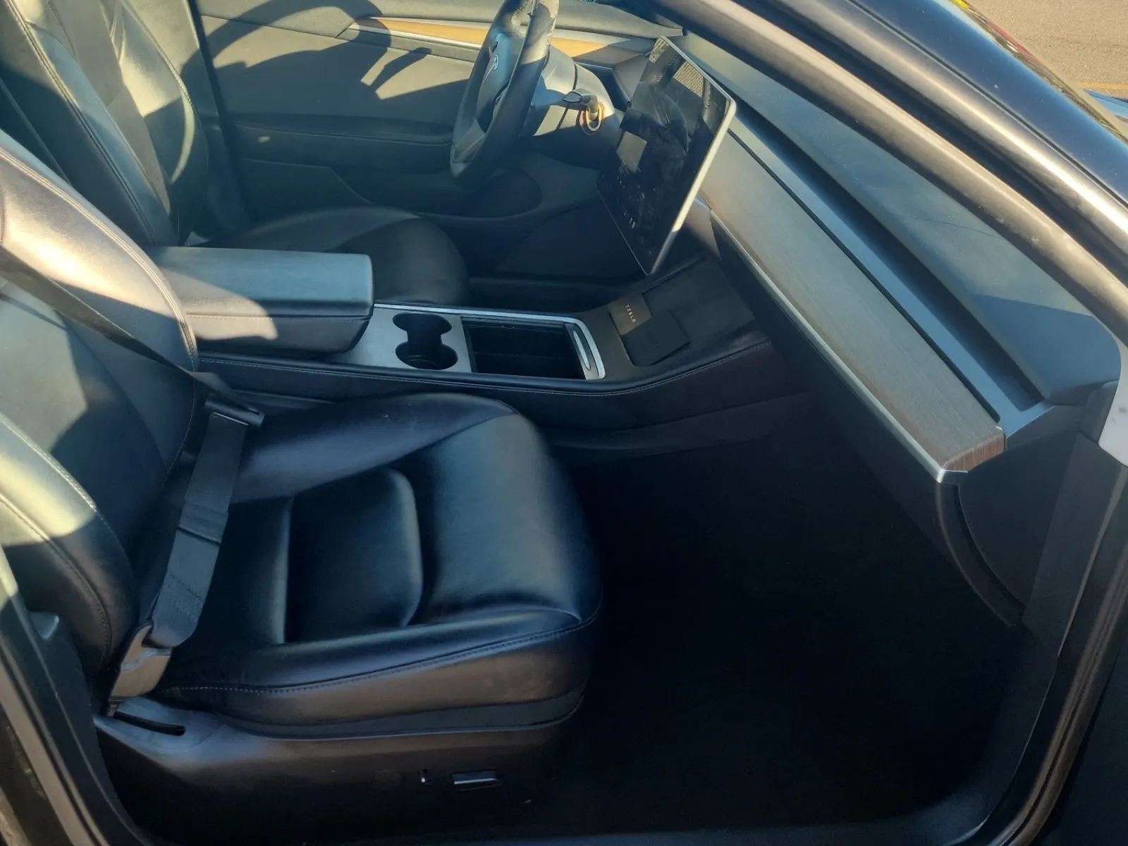 Right Side Interior Photo