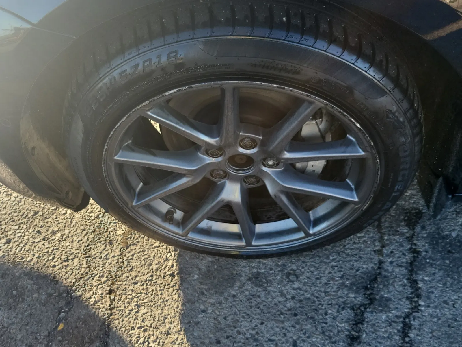 Front driver wheel/tire photo