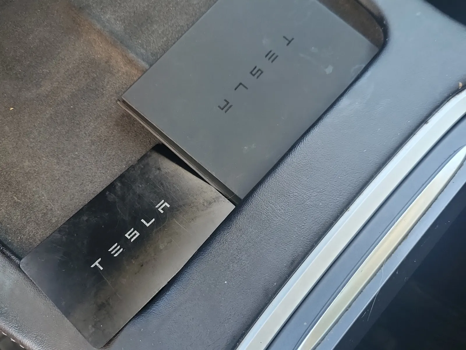 Keys/Fobs/Manual Photo