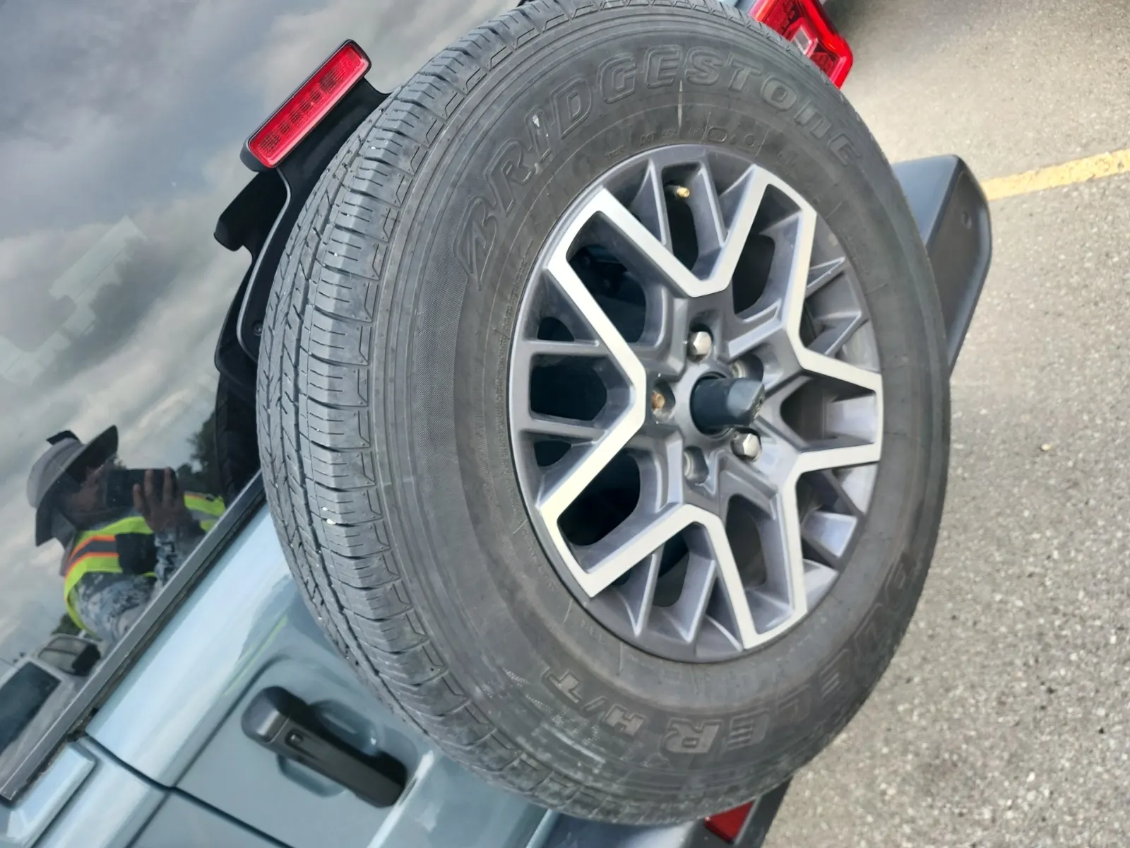 Spare Tire & Wheel Photo