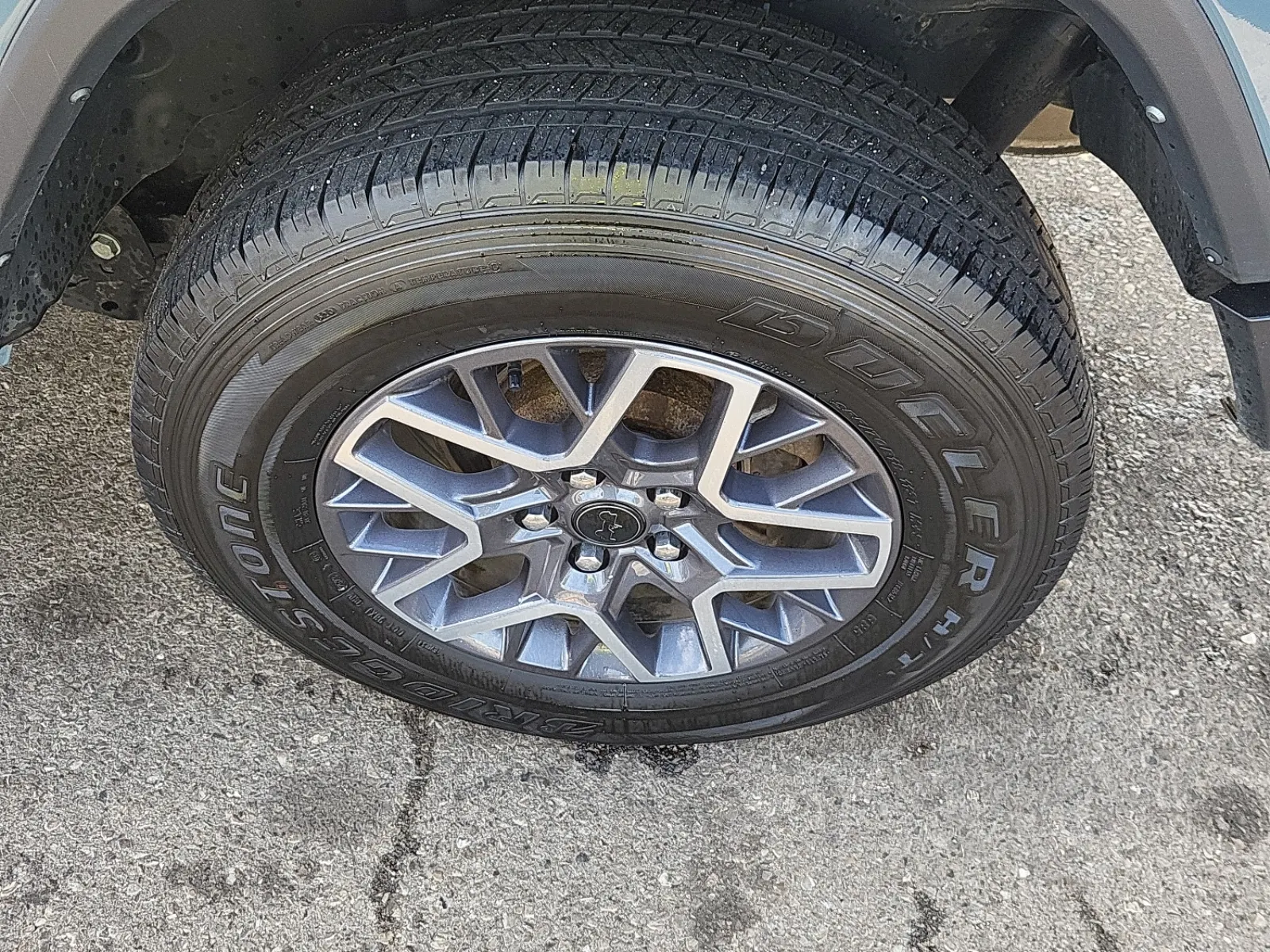 Left Rear Wheel/Tire Photo
