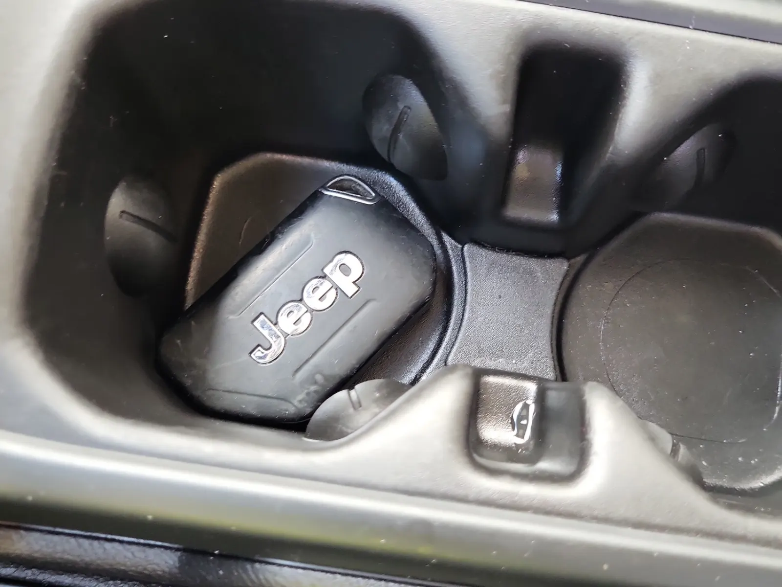 Keys/Fobs/Manual Photo