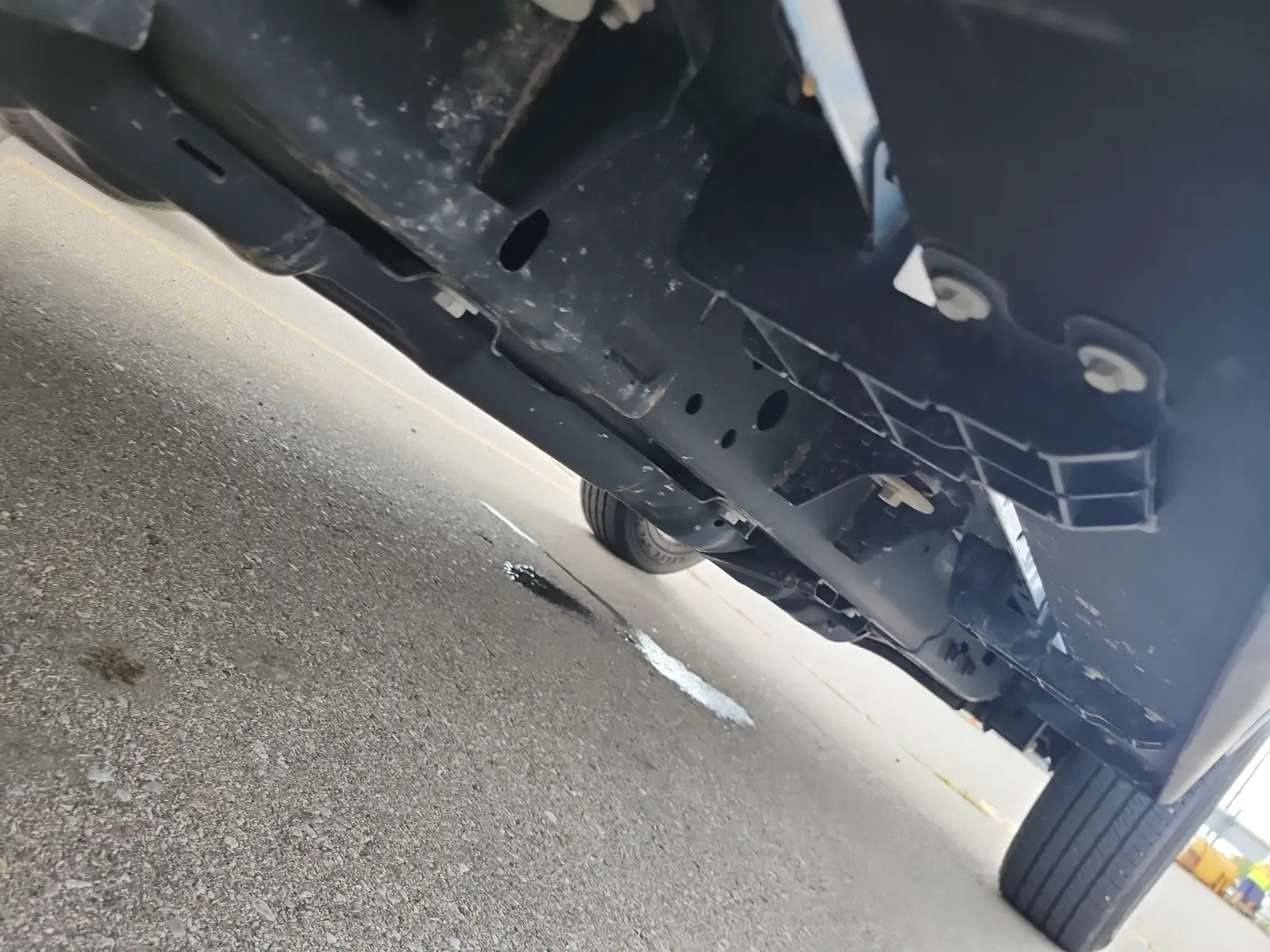 Undercarriage - Passenger Photo