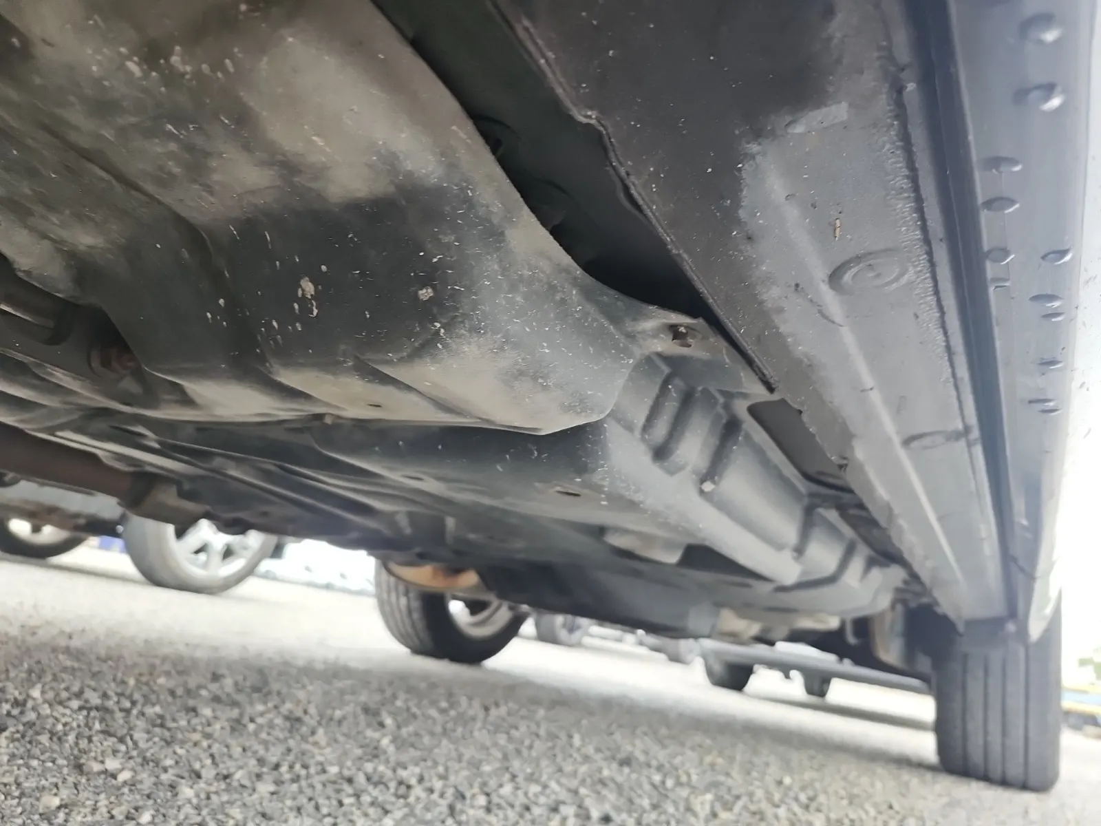 Undercarriage - Driver Photo