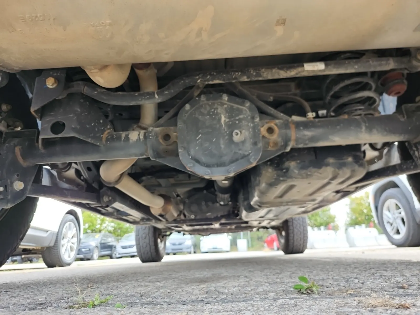Undercarriage - Rear Photo