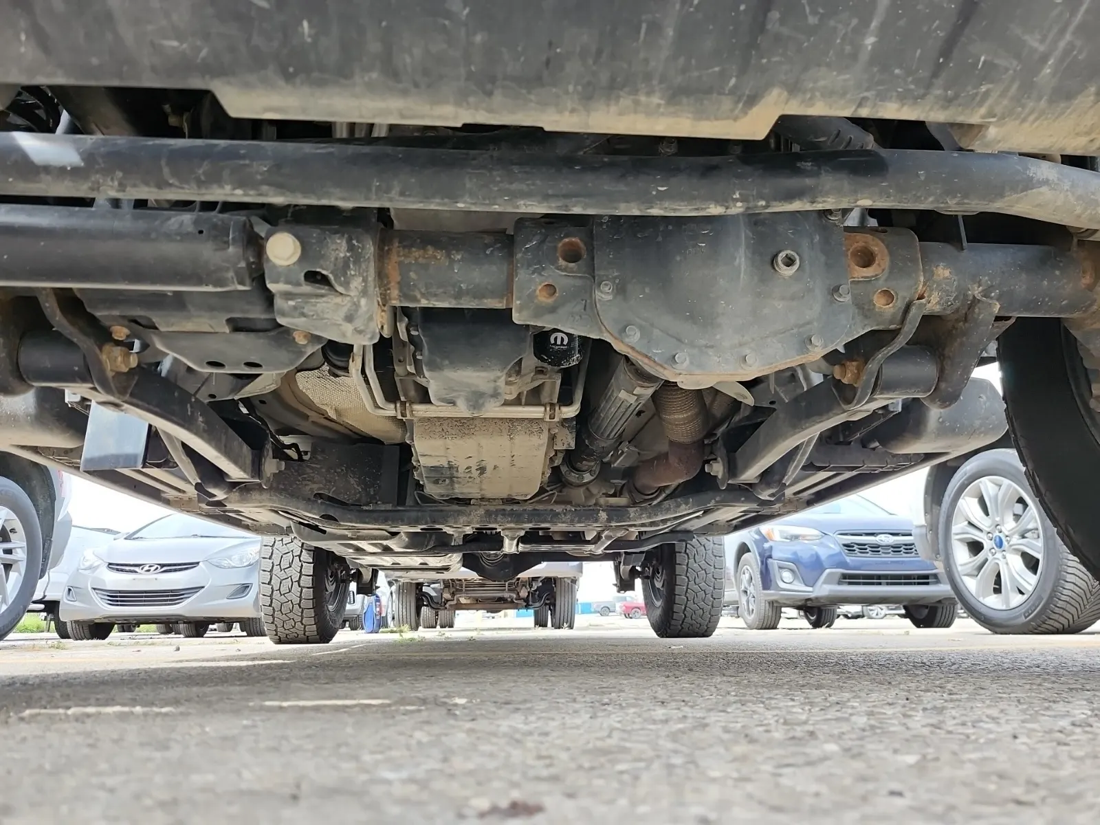 Undercarriage - Front Photo
