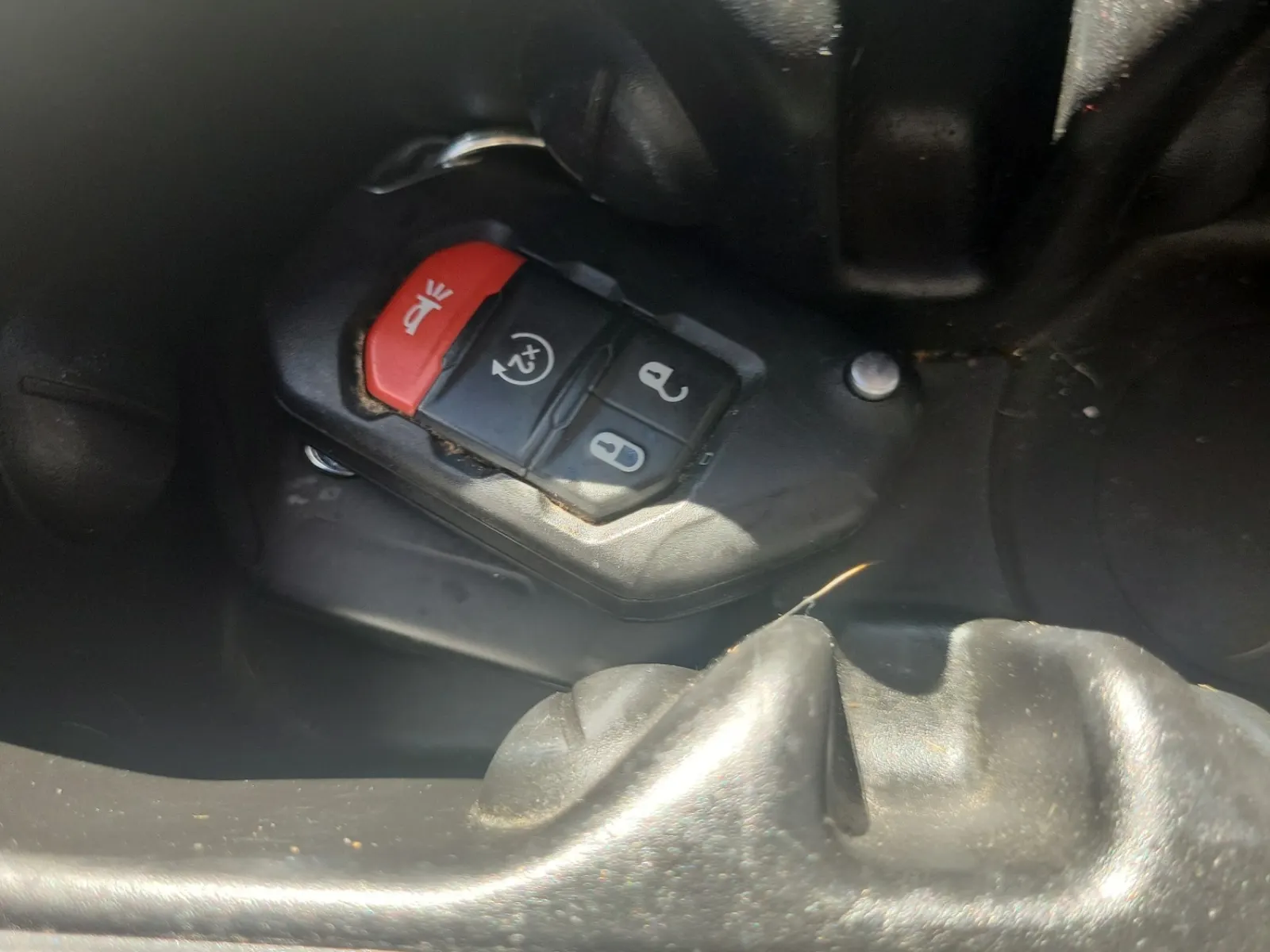 Keys/Fobs/Manual Photo