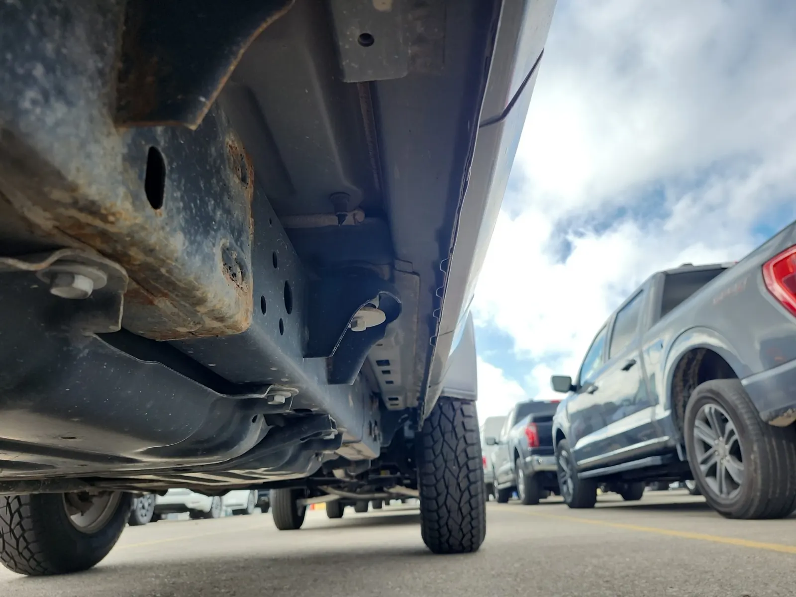 Undercarriage - Passenger Photo