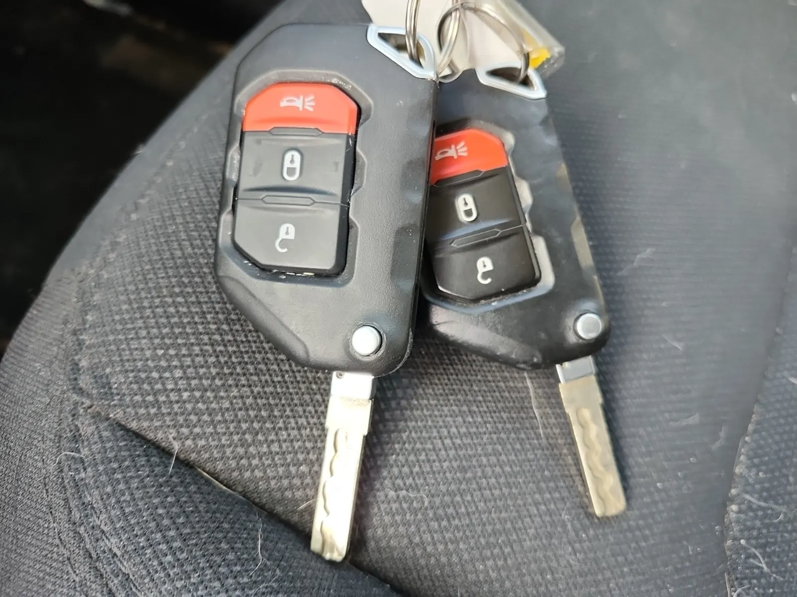 Keys/Fobs/Manual Photo