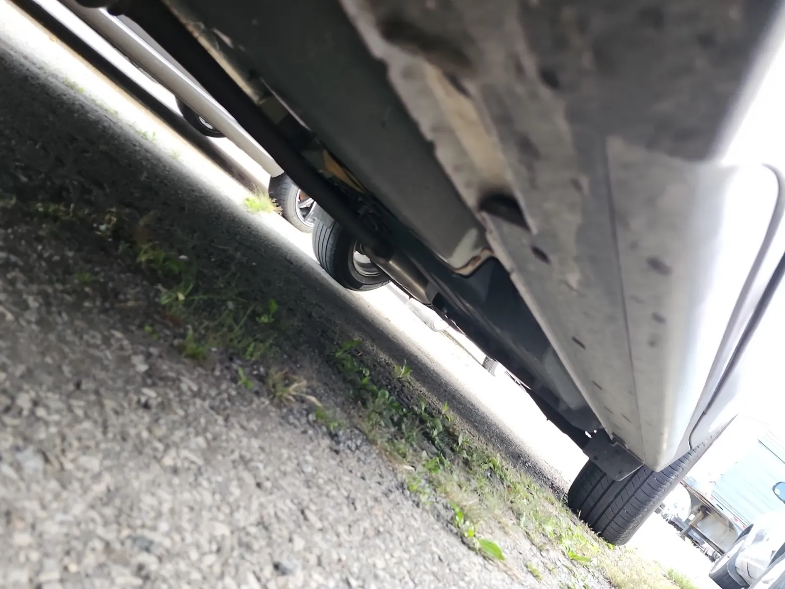 Undercarriage - Driver Photo