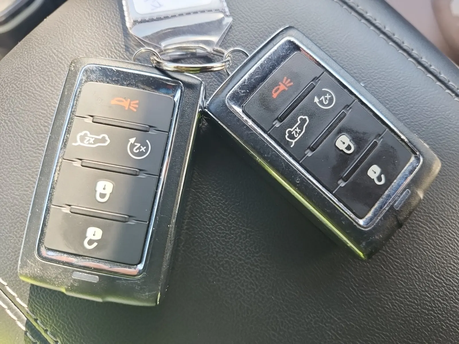 Keys/Fobs/Manual Photo
