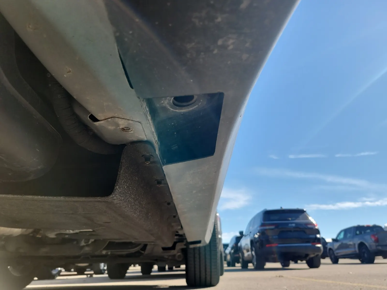Undercarriage - Passenger Photo