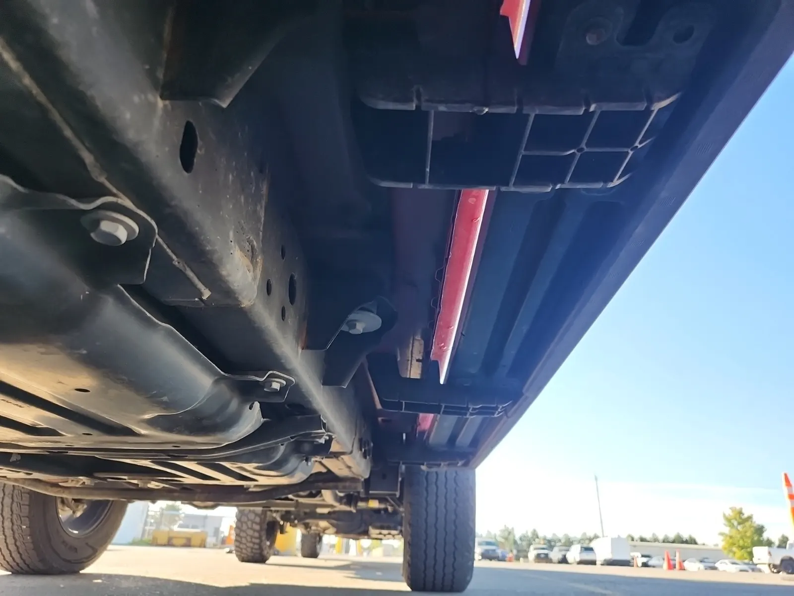Undercarriage - Passenger Photo