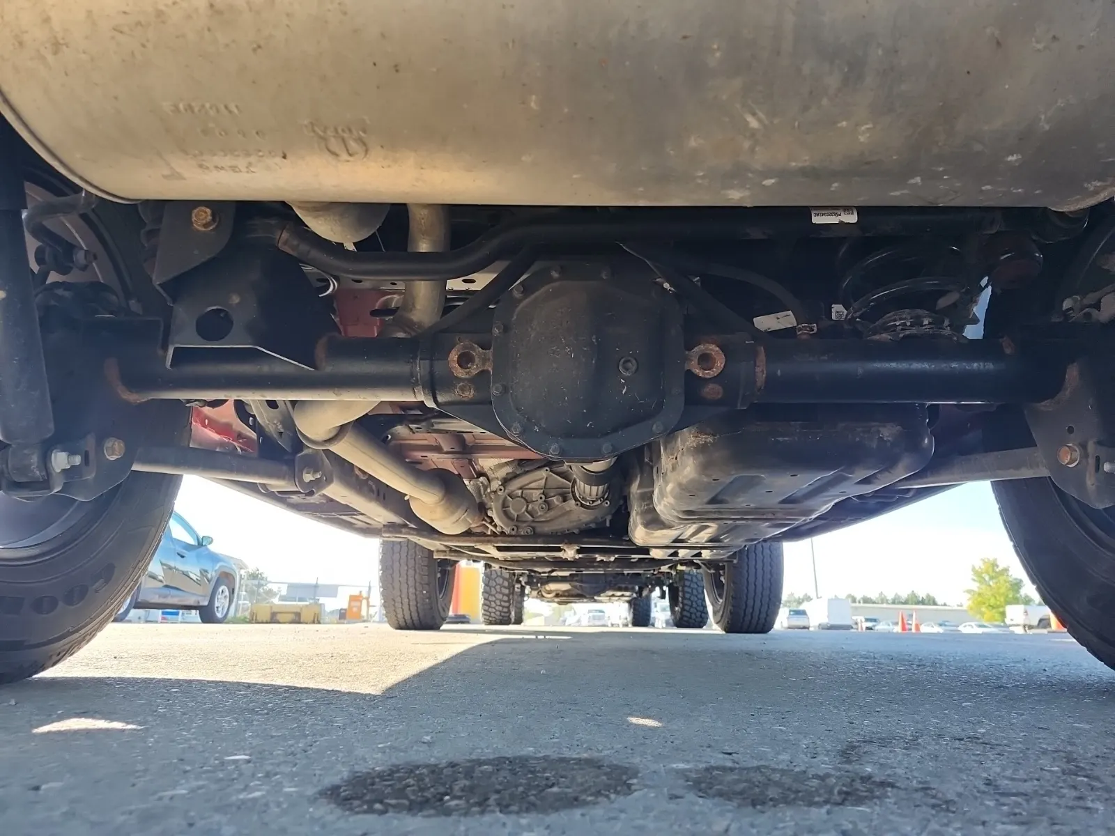 Undercarriage - Rear Photo