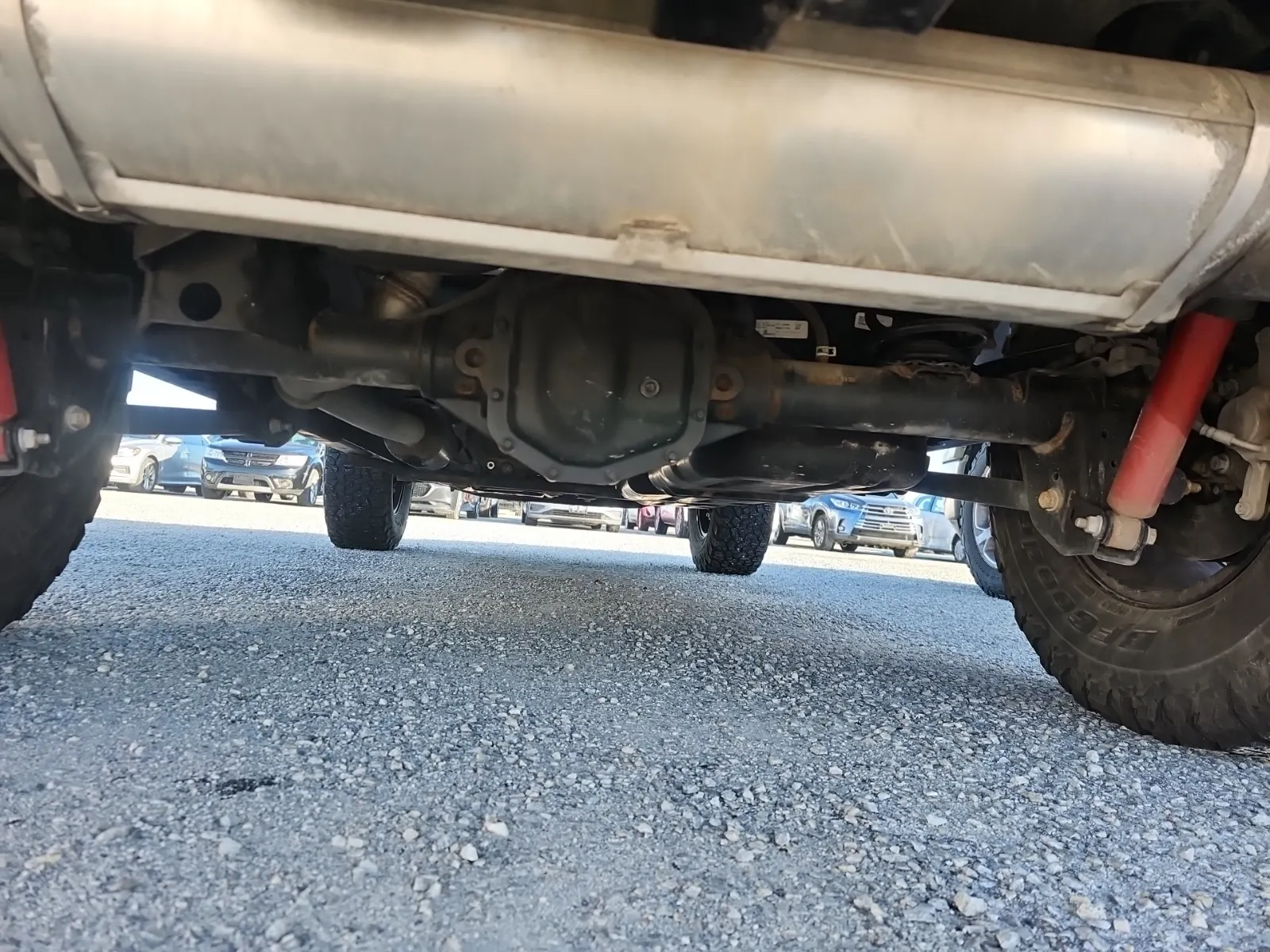 Undercarriage - Rear Photo