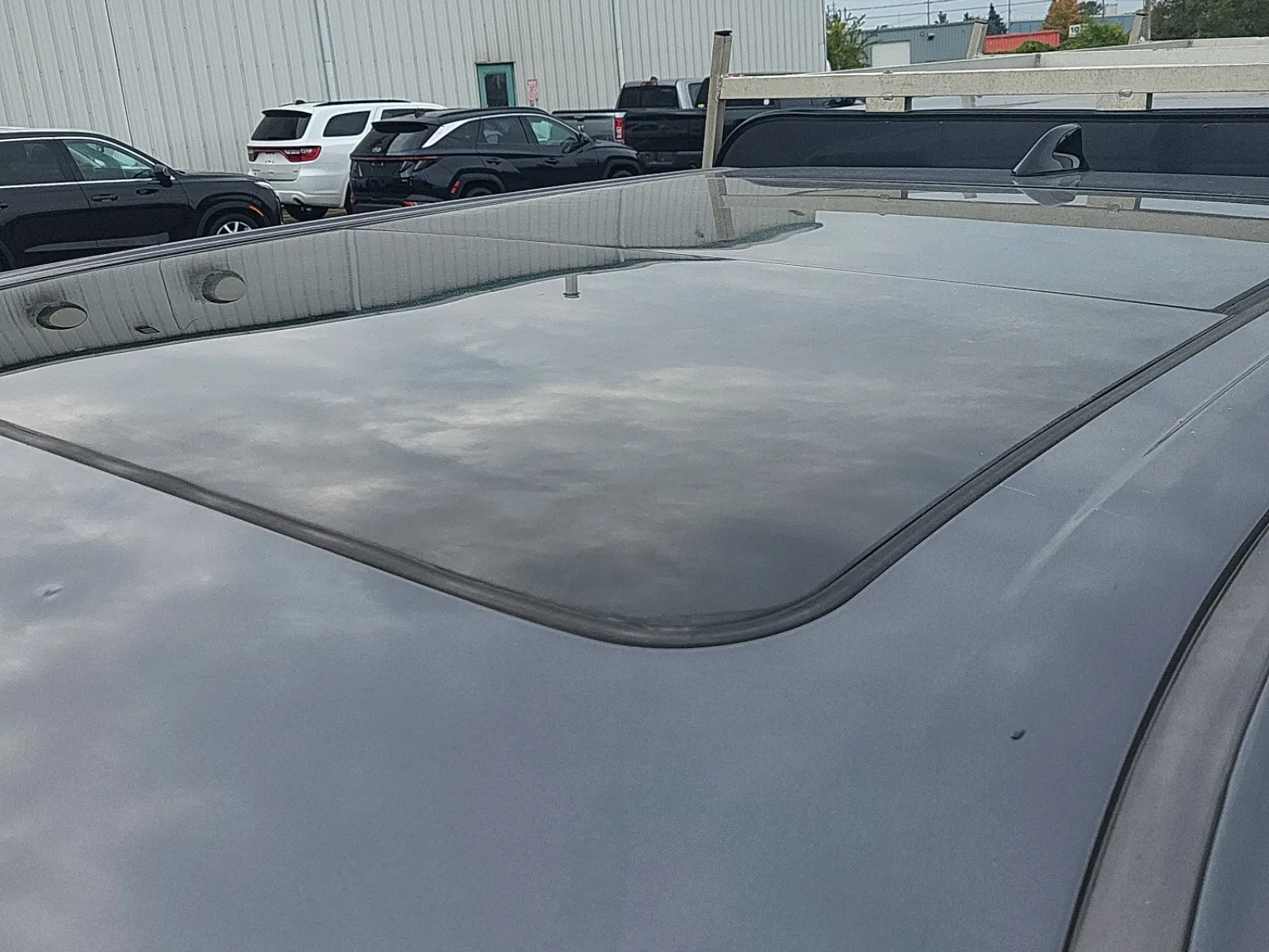 Exterior Roof Photo