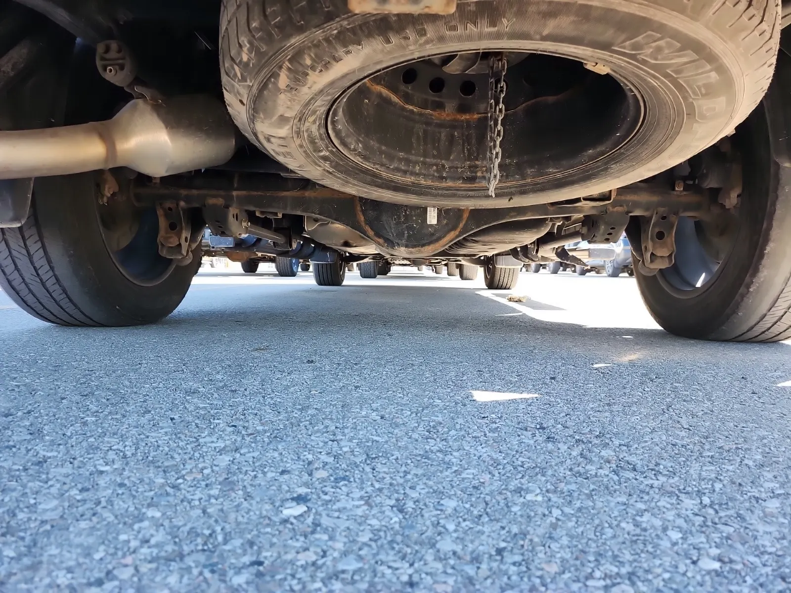 Undercarriage - Rear Photo