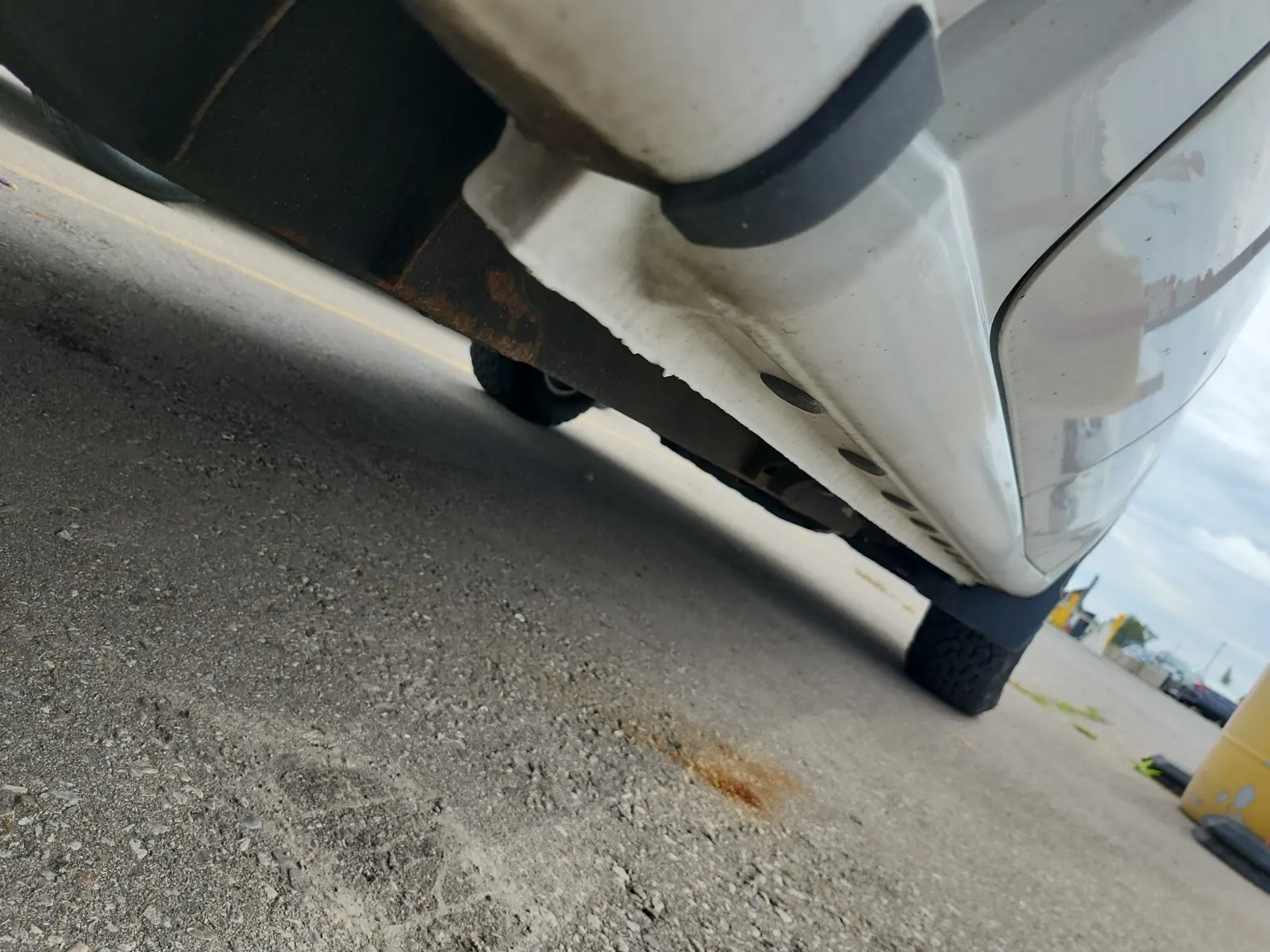 Undercarriage - Passenger Photo