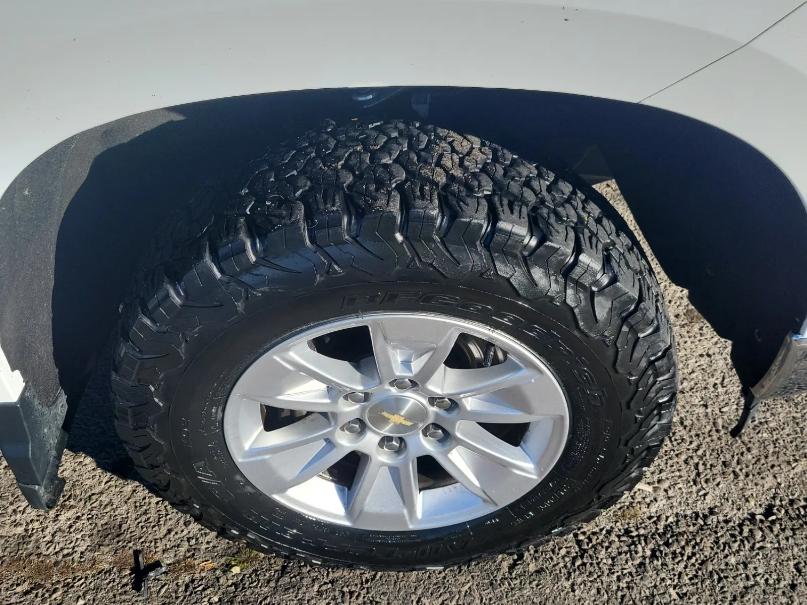Right Front Wheel/Tire Photo