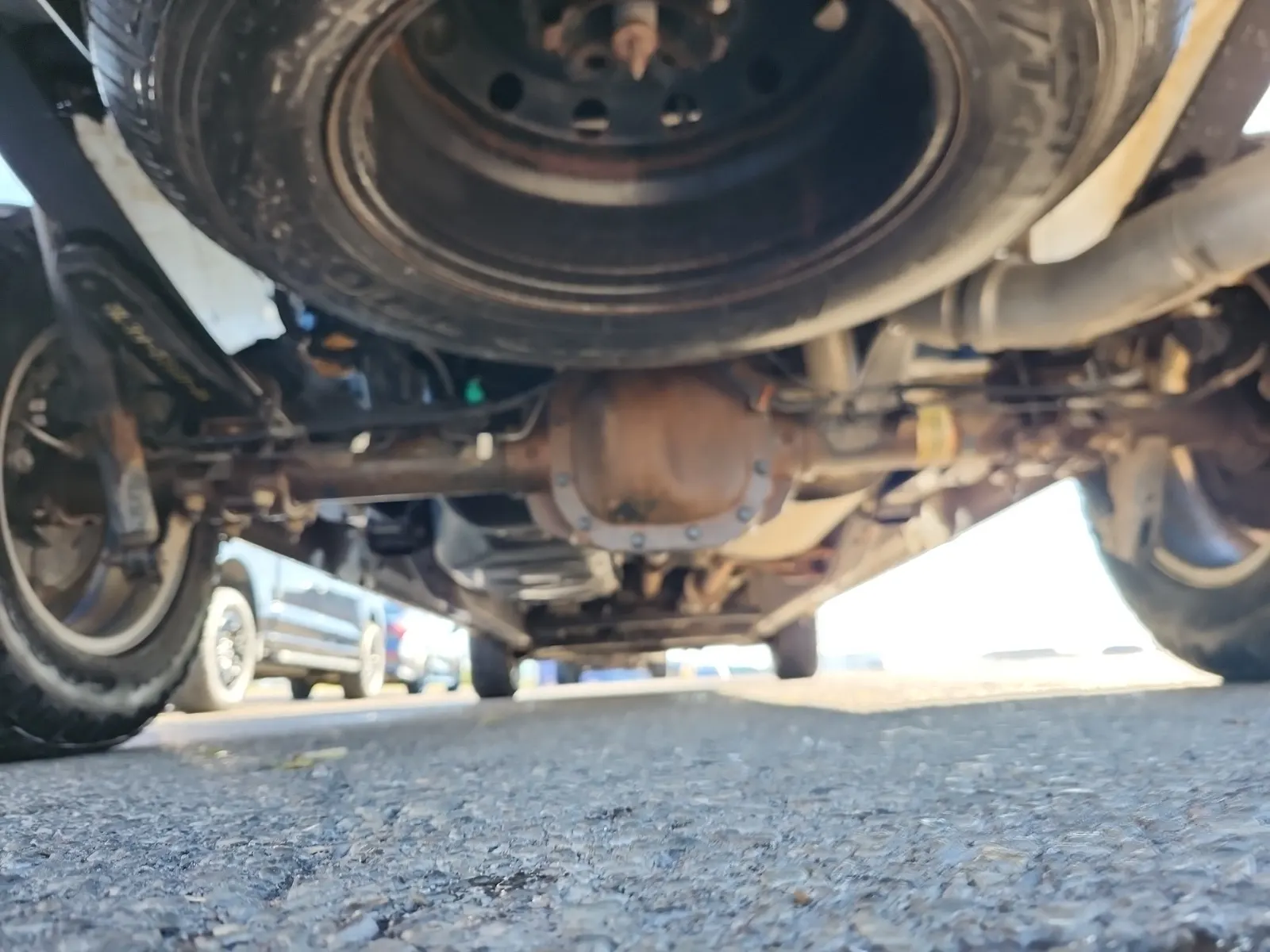 Undercarriage - Rear Photo