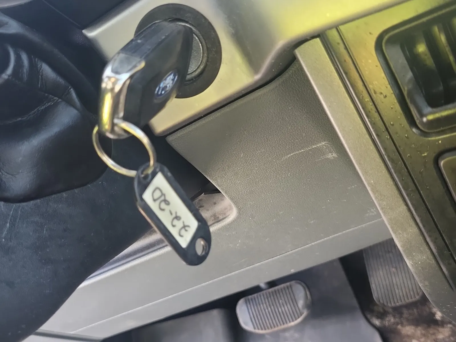 Keys/Fobs/Manual Photo