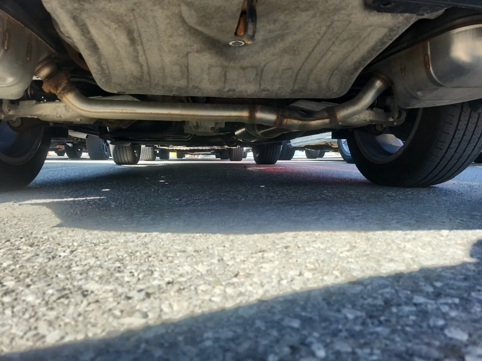 Undercarriage - Rear Photo
